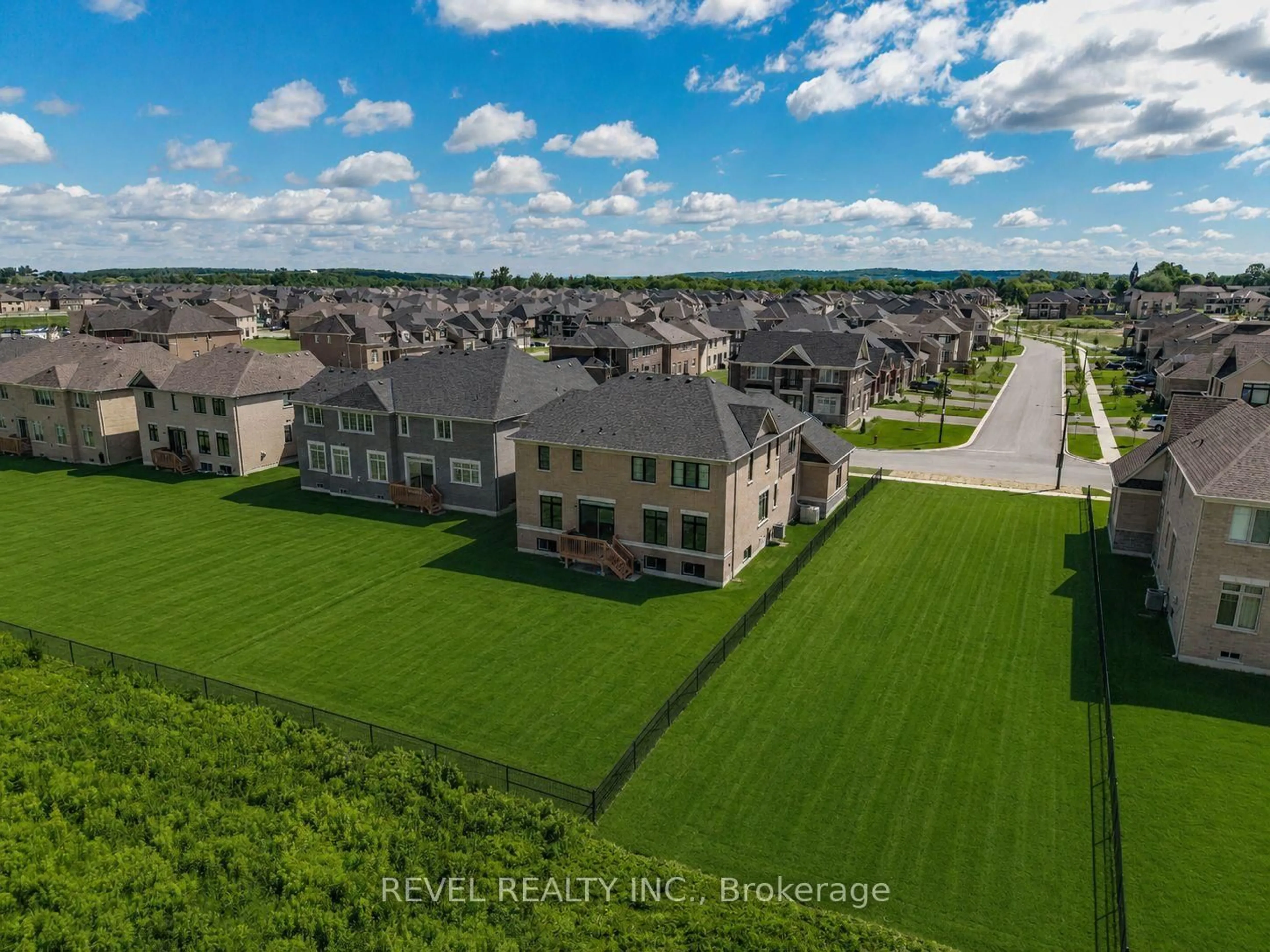 A pic from outside/outdoor area/front of a property/back of a property/a pic from drone, unknown for 77 Marigold Blvd, Adjala-Tosorontio Ontario L0G 1W0