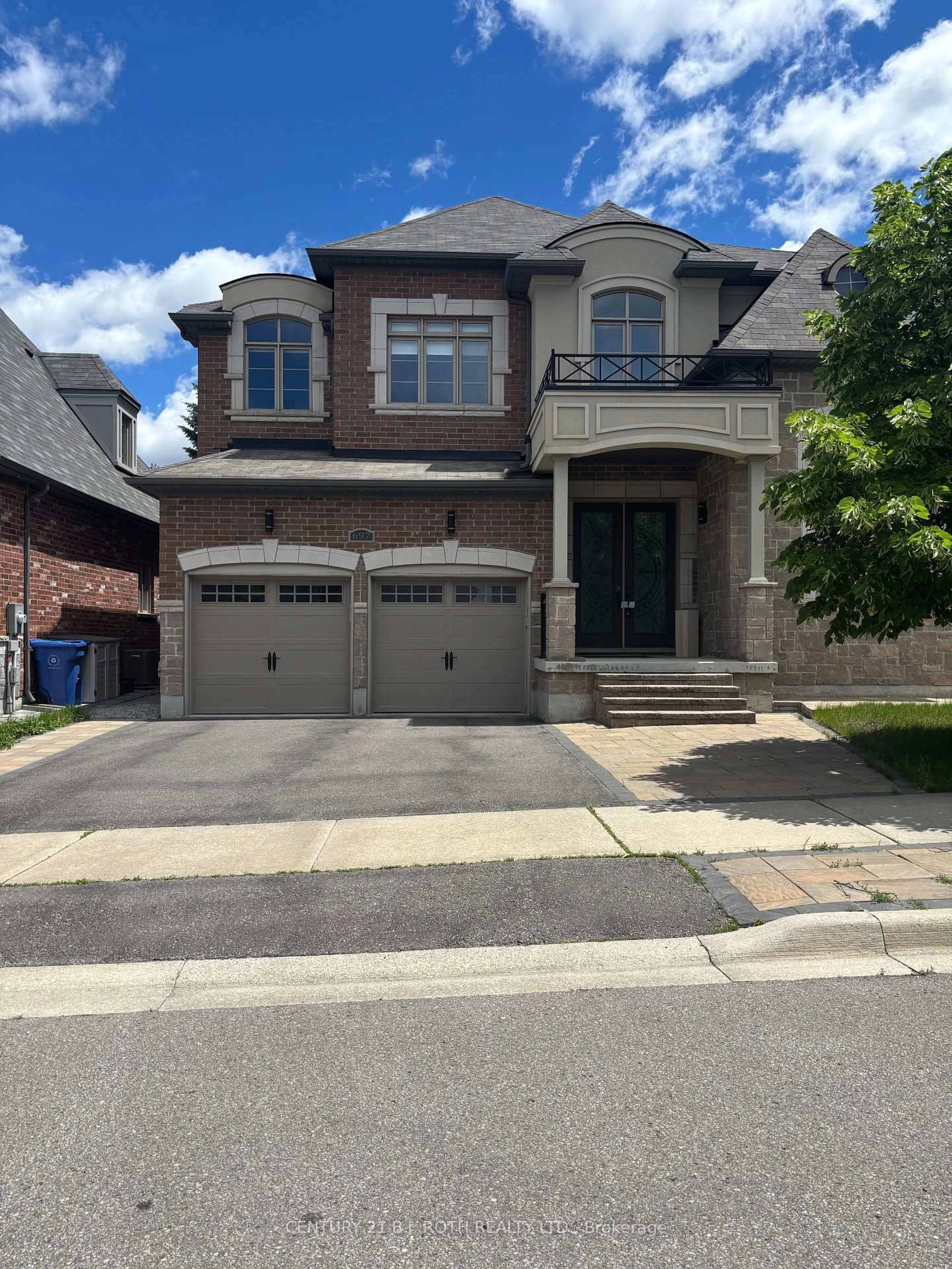 Home with brick exterior material, street for 697 Mcgregor Farm Tr, Newmarket Ontario L3X 0H3