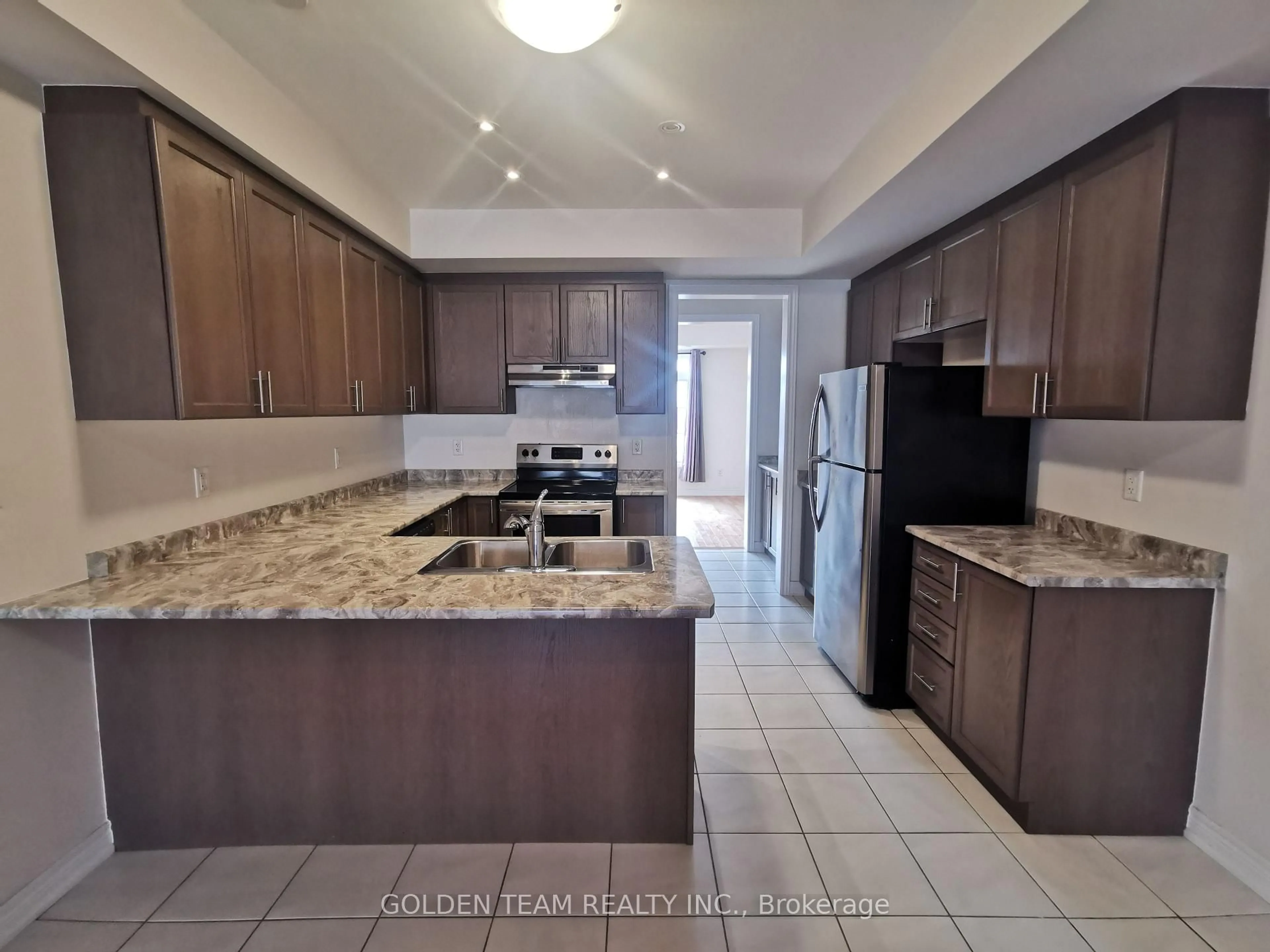 Open concept kitchen, ceramic/tile floor for 41 Luzon Ave, Markham Ontario L6B 1N7