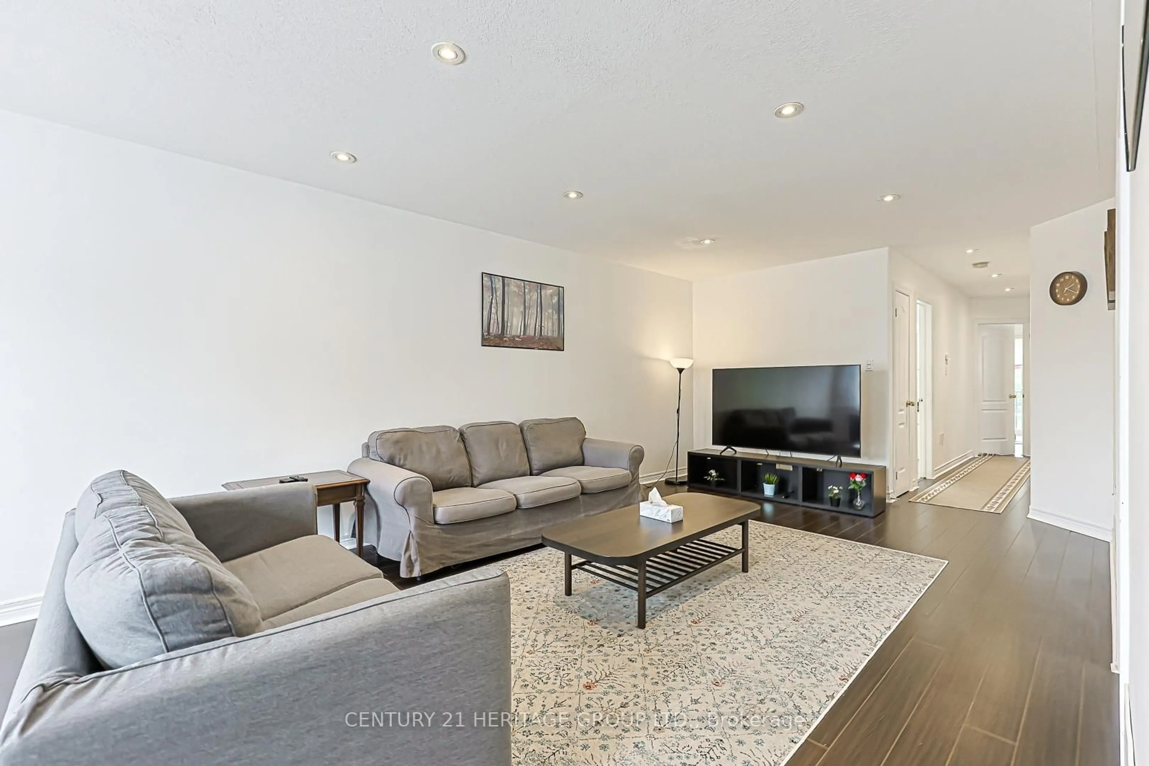 Living room with furniture, unknown for 24 Smith St, Bradford West Gwillimbury Ontario L3Z 3C9