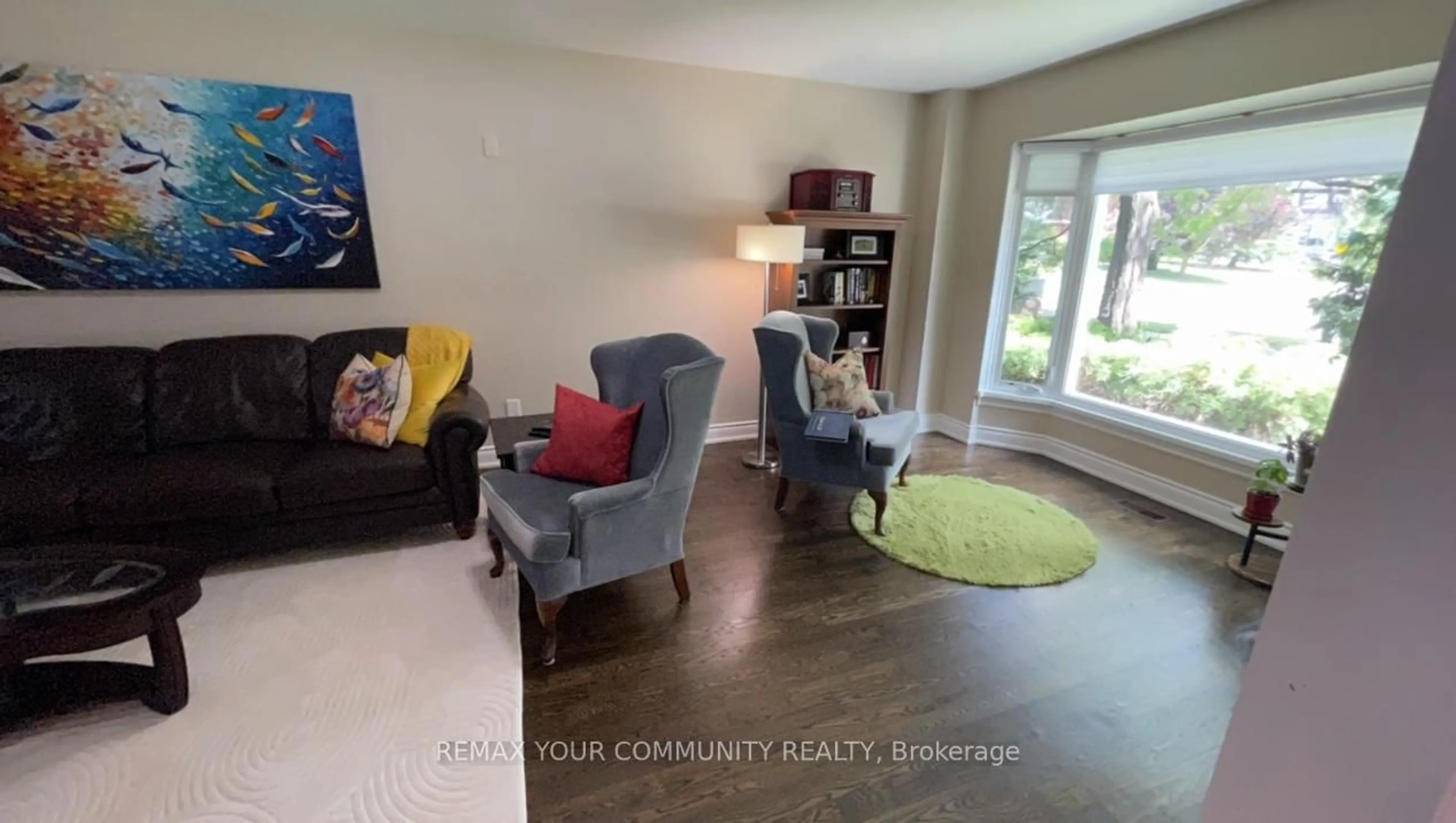 Living room with furniture, unknown for 140 Hill Farm Rd, King Ontario L0G 1N0