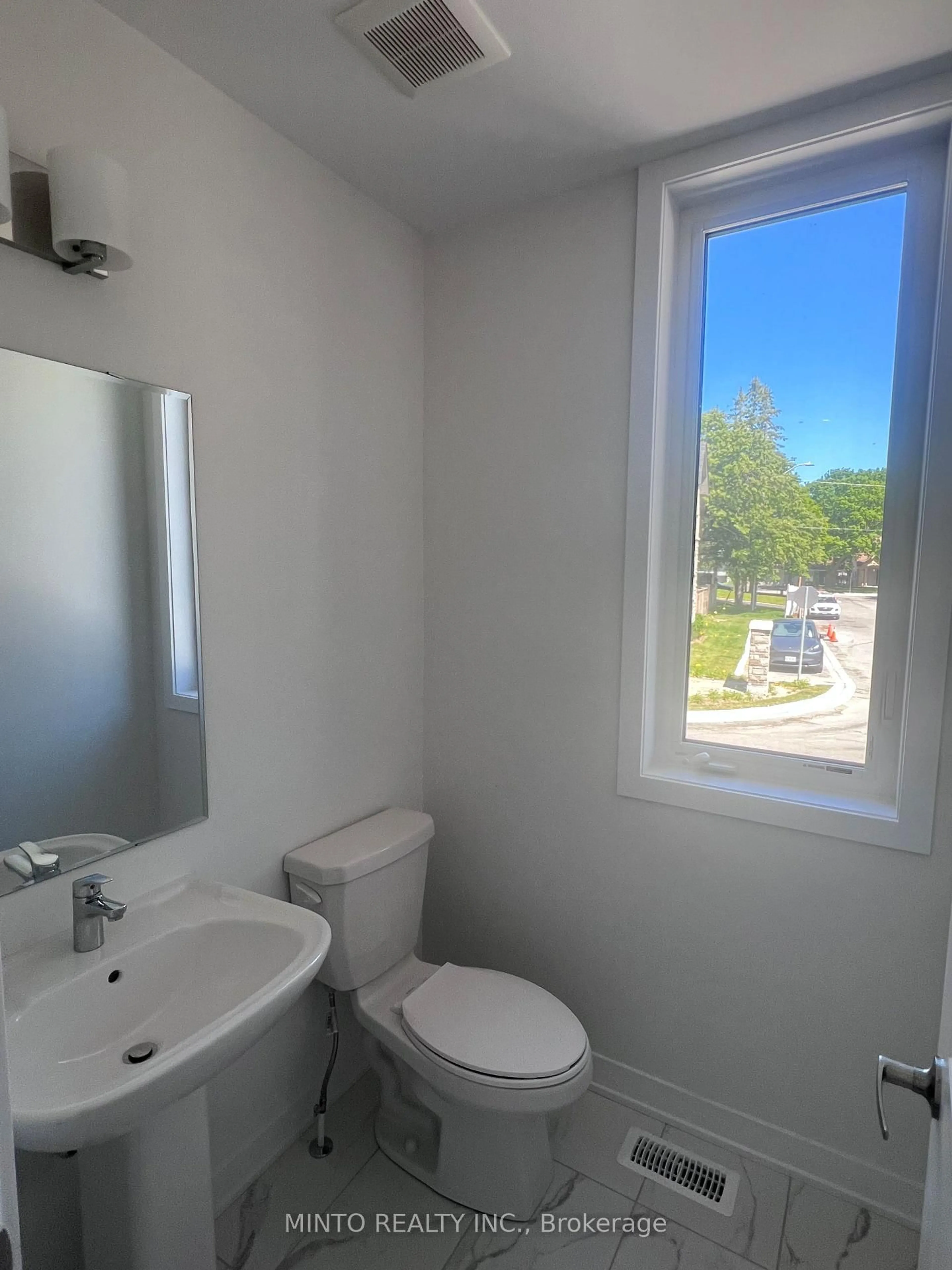 Standard bathroom, unknown for 157 Anna Russell Way, Markham Ontario L3R 3X3