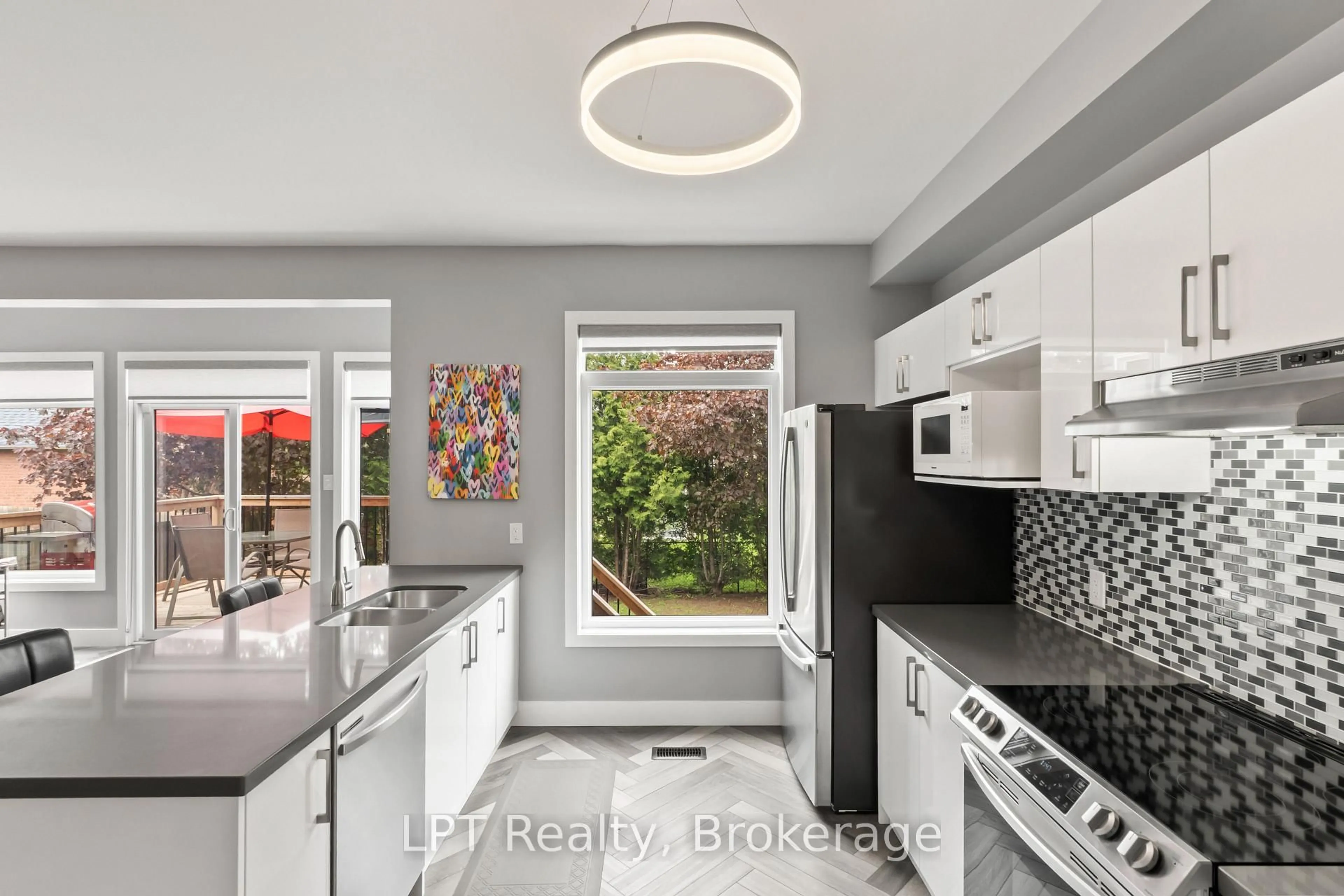 Contemporary kitchen, ceramic/tile floor for 111 Bayview Ave, Georgina Ontario L4P 3Z3