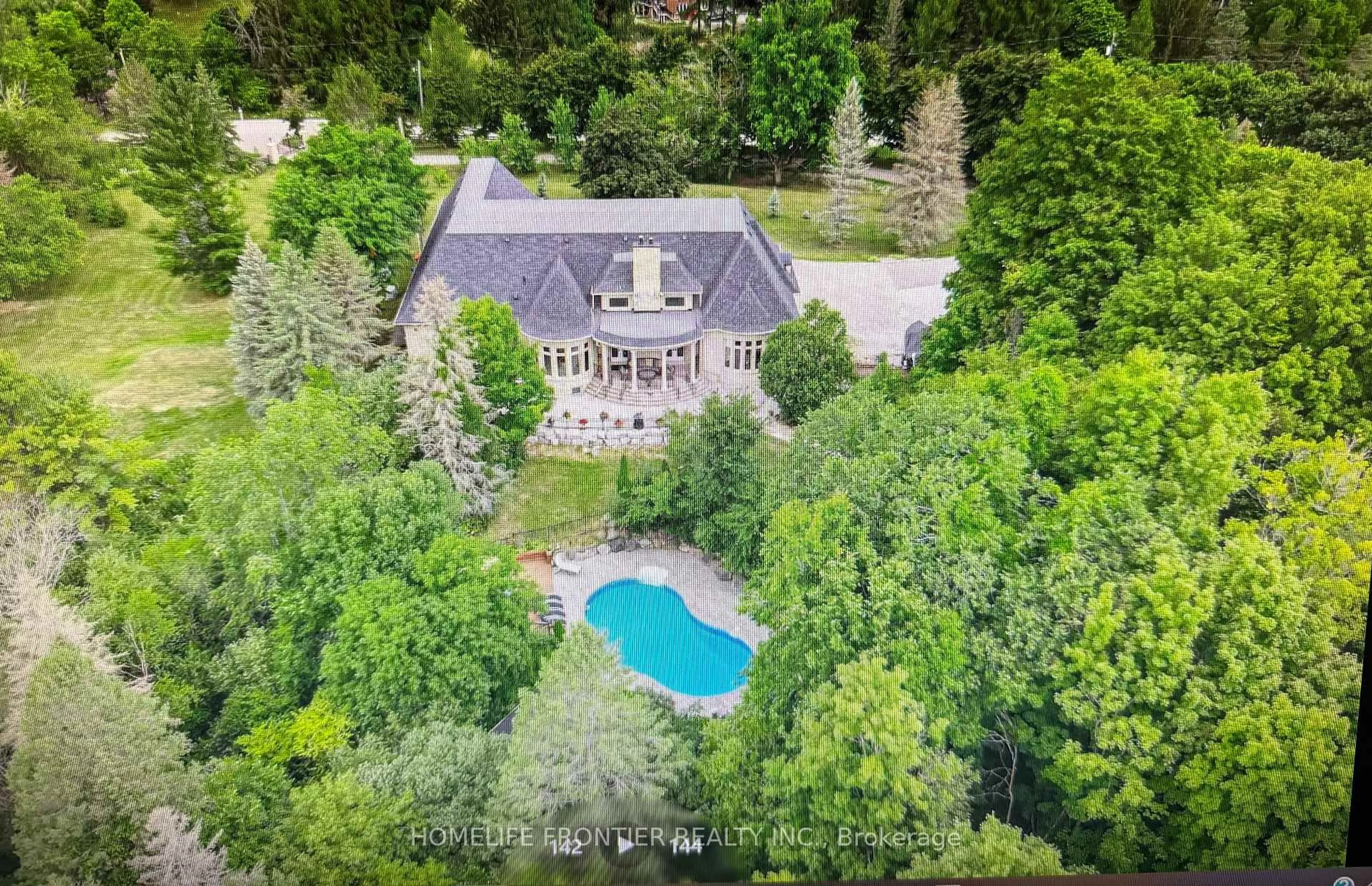 A pic from outside/outdoor area/front of a property/back of a property/a pic from drone, unknown for 7645 16th Sdrd, King Ontario L7E 5R7