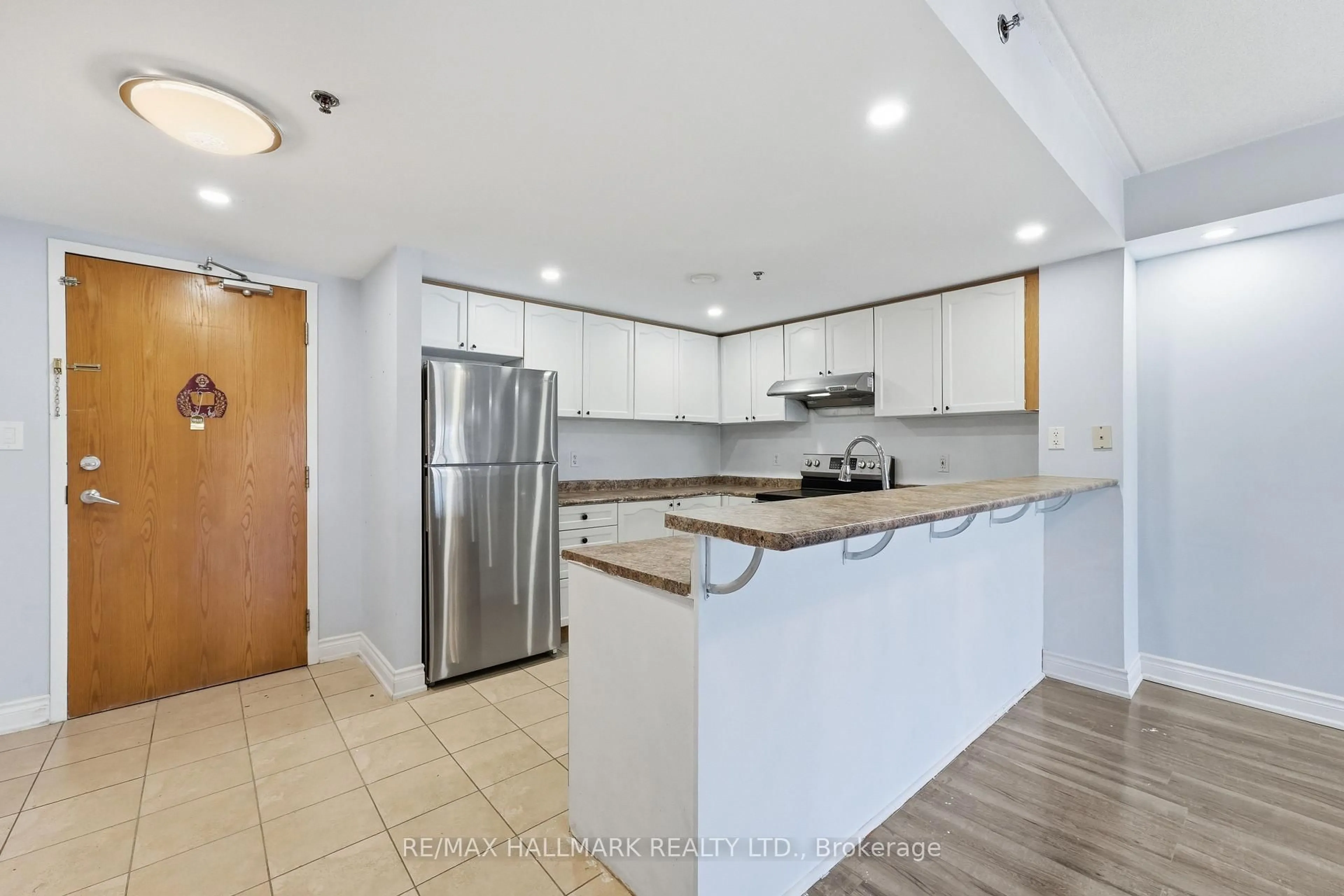 Open concept kitchen, ceramic/tile floor for 7428 Markham Rd #201, Markham Ontario L3S 4V6