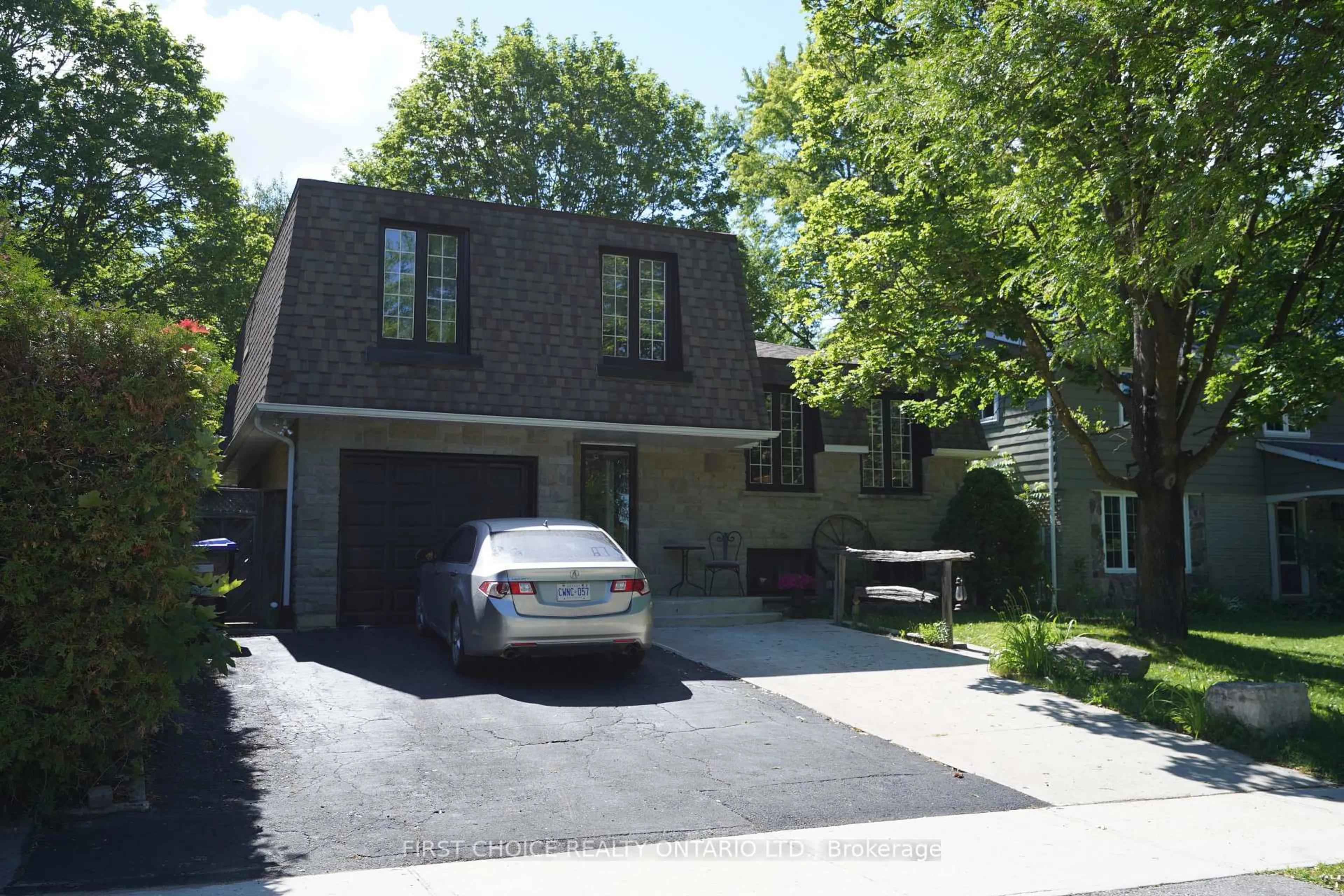 Unknown for 74 The Boulevard Ave, New Tecumseth Ontario L0G 1W0