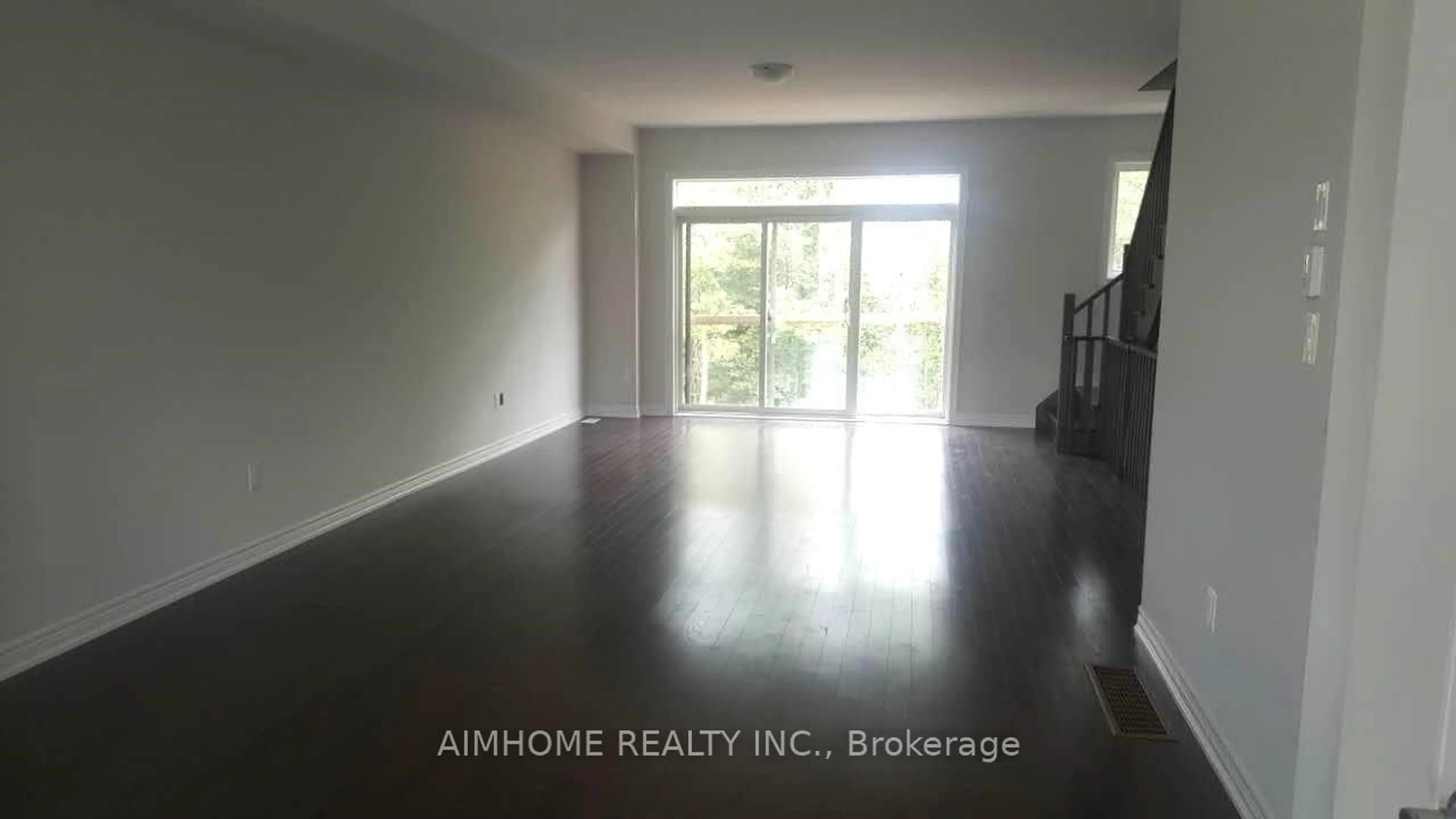 A pic of a room for 2110 Dale Rd, Innisfil Ontario L9S 0L4