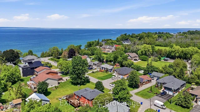 833 Elmwood Rd, Georgina 5