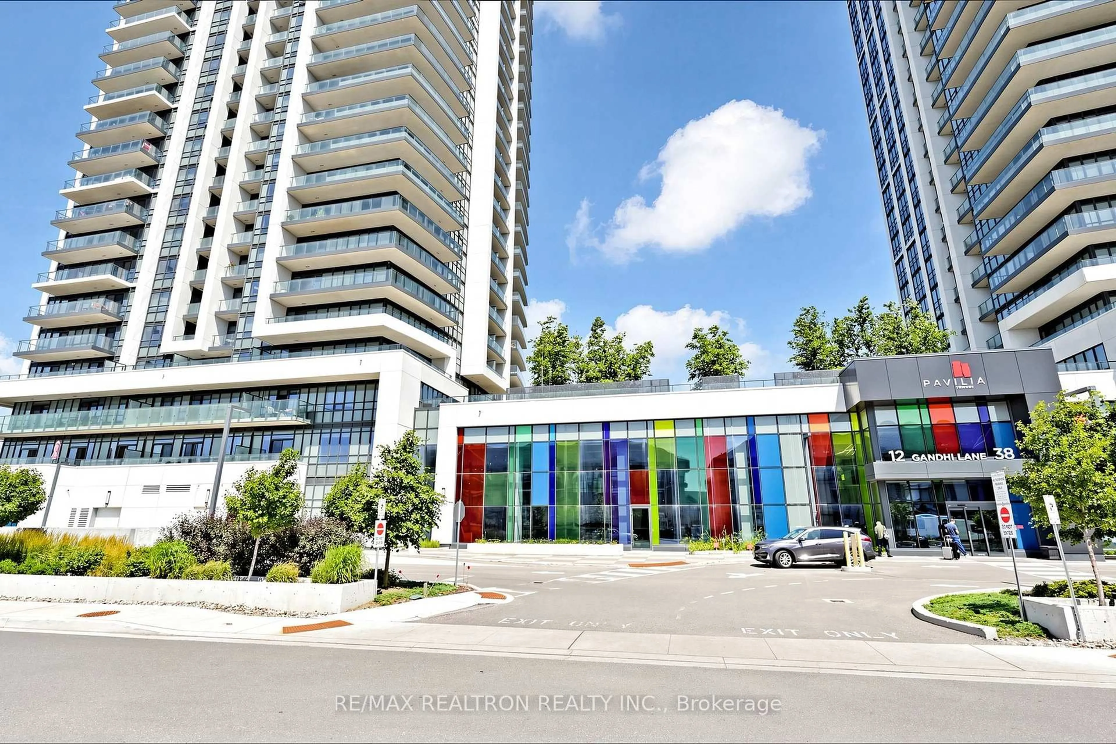 Indoor foyer for 12 Gandhi Lane #3702, Markham Ontario L3T 0G8