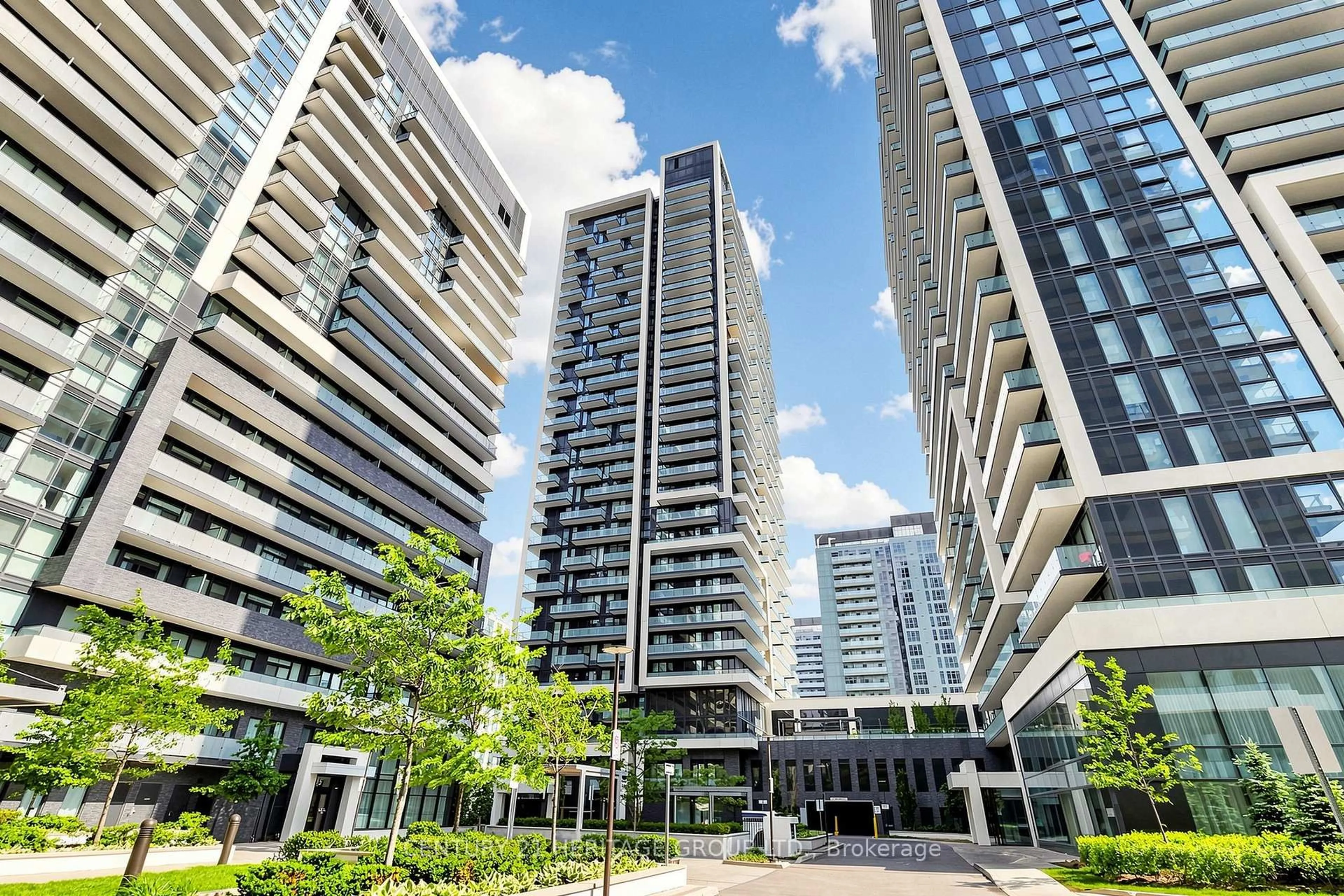 Patio, city buildings view from balcony for 105 Oneida Cres #2308, Richmond Hill Ontario L4B 0H6