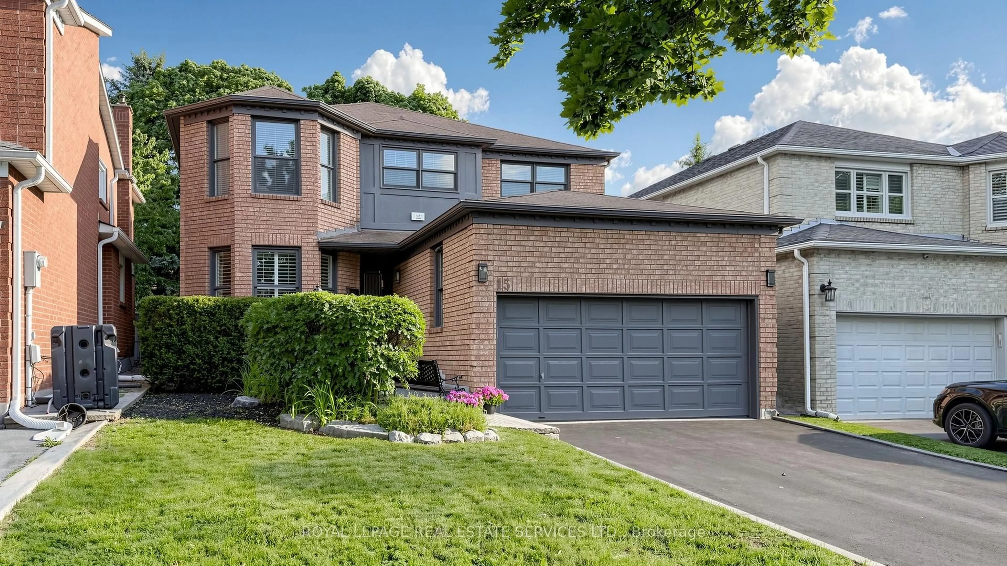 Home with brick exterior material, street for 15 Maxwell Crt, Vaughan Ontario L4J 6Y3