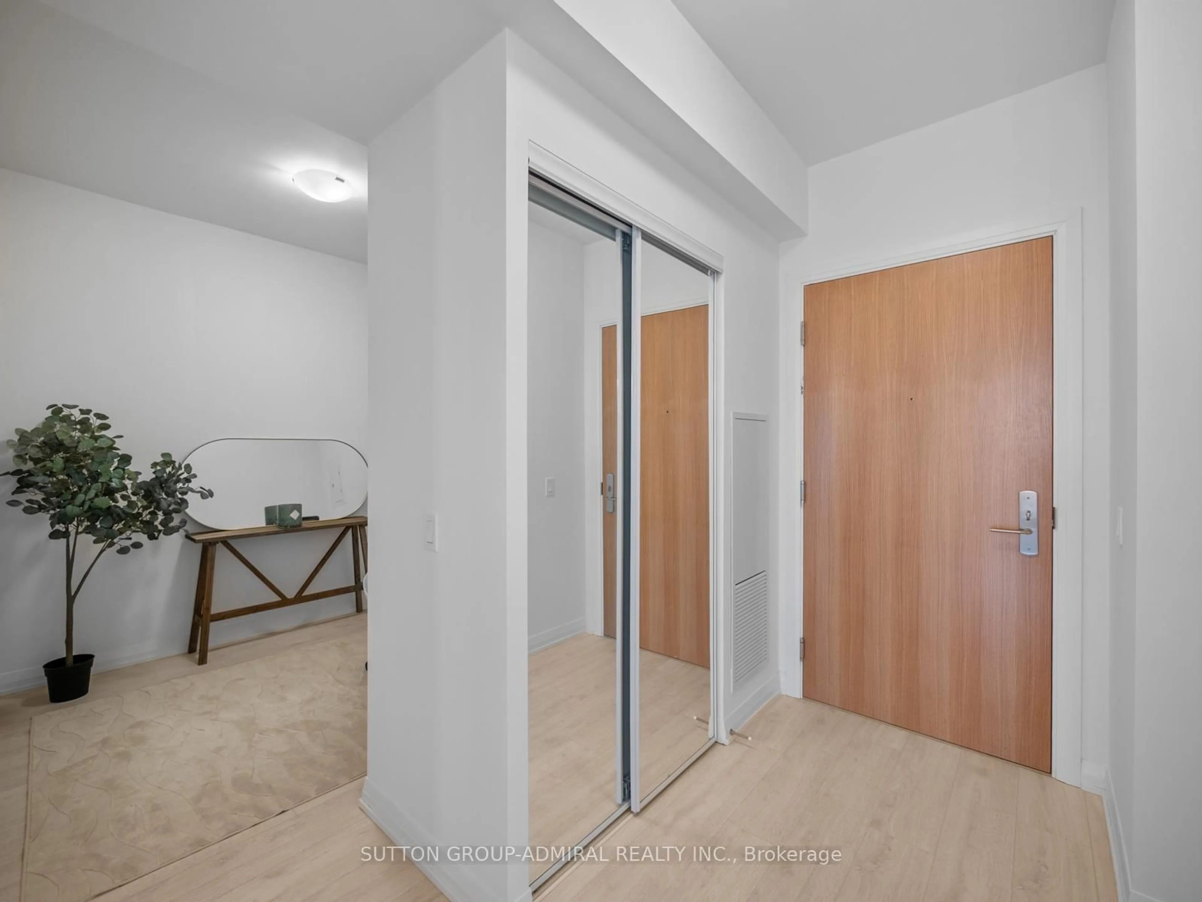 Unknown for 8960 Jane St #2116, Vaughan Ontario L4K 2M9