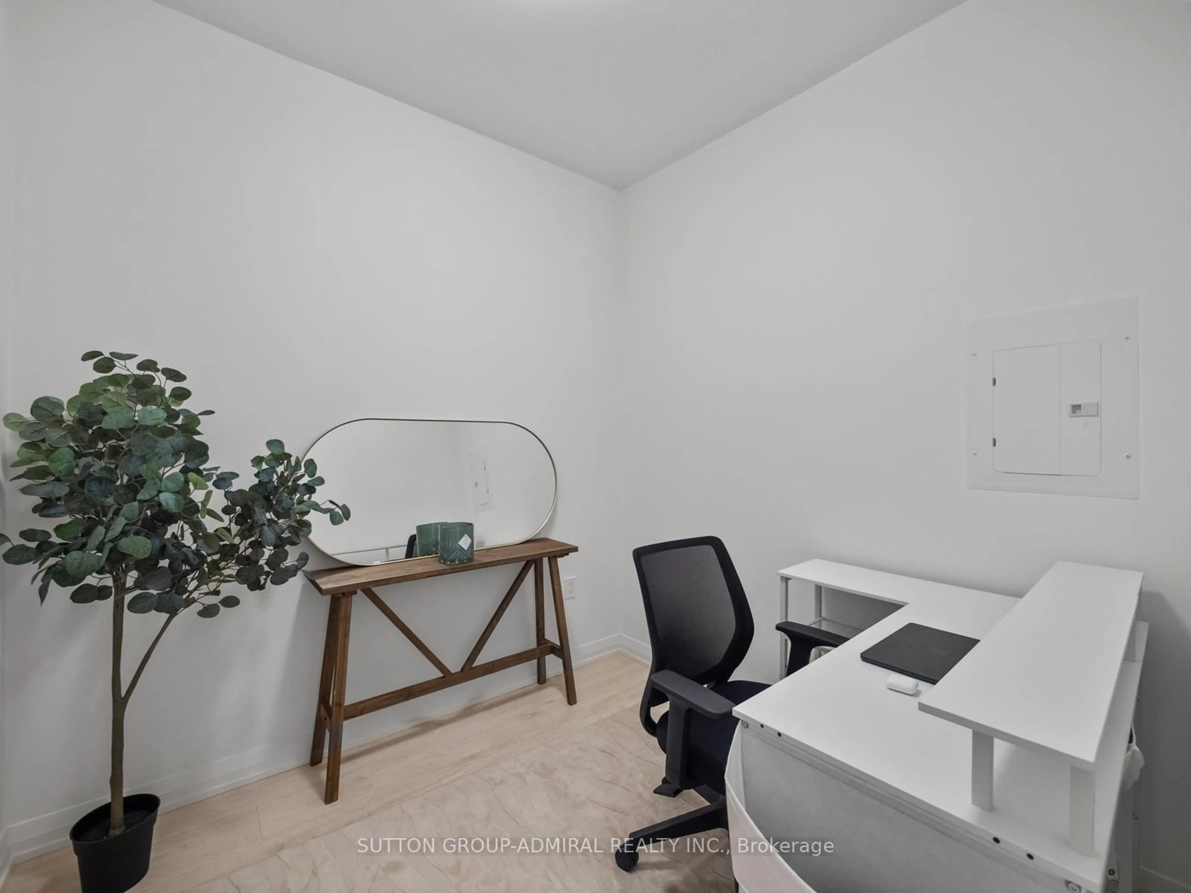 A pic of a room for 8960 Jane St #2116, Vaughan Ontario L4K 2M9