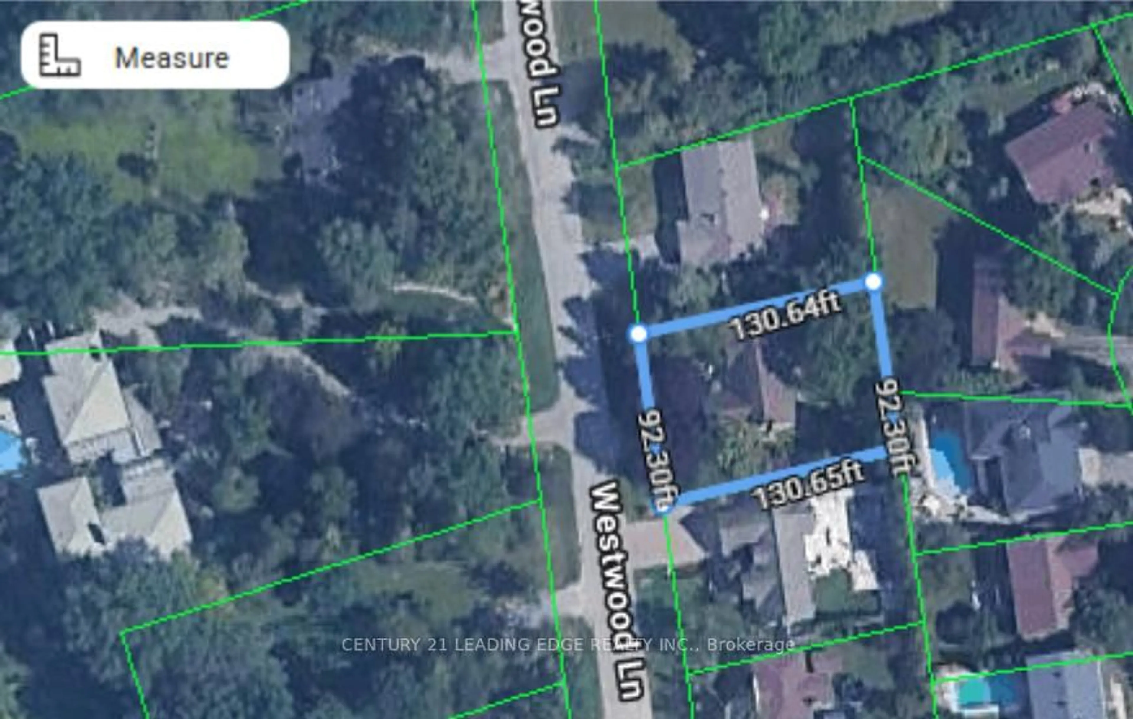A pic from outside/outdoor area/front of a property/back of a property/a pic from drone, street for 117 WESTWOOD Lane, Richmond Hill Ontario L4C 6X8
