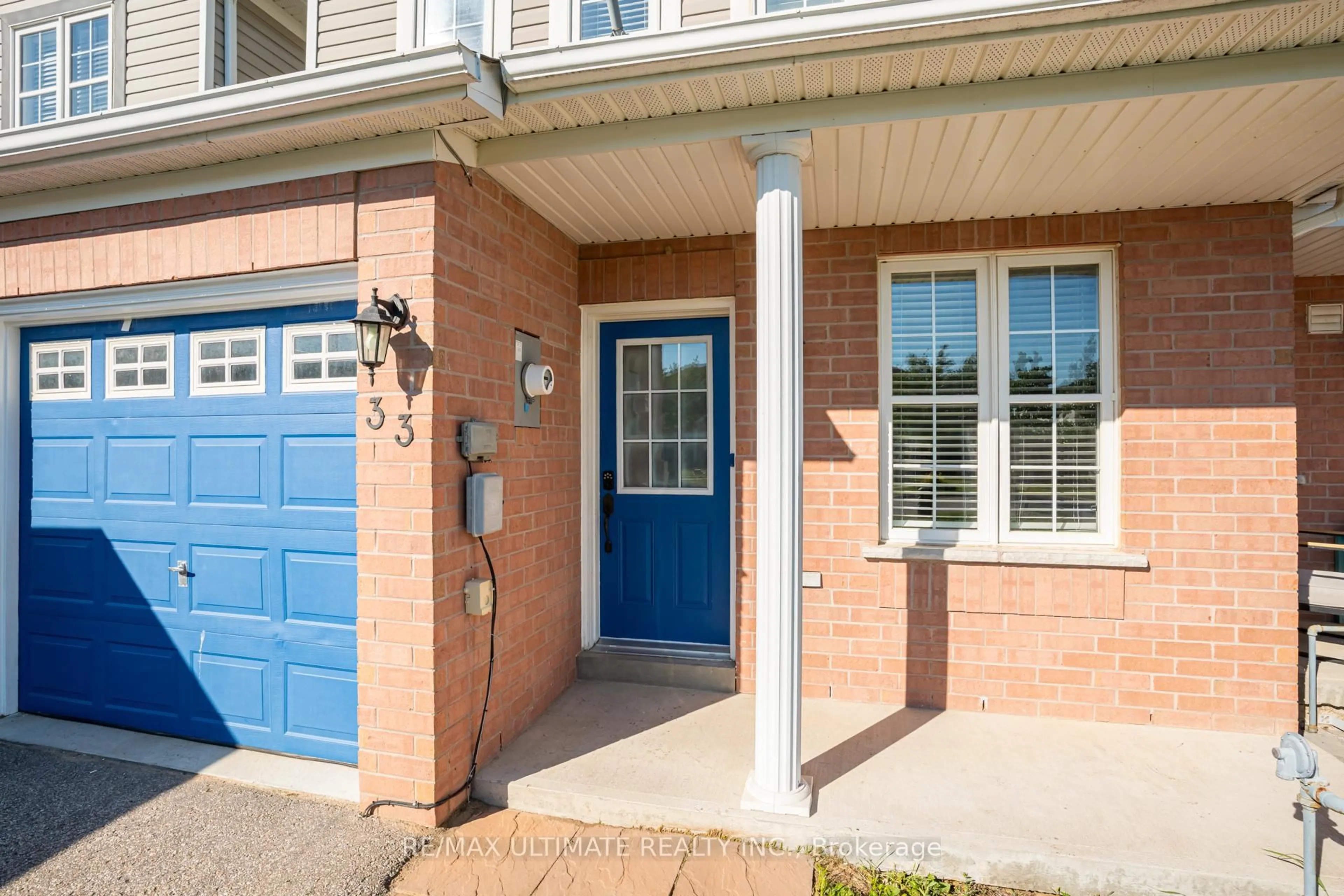Home with brick exterior material, street for 33 McCann Lane, Essa Ontario L0M 1B4