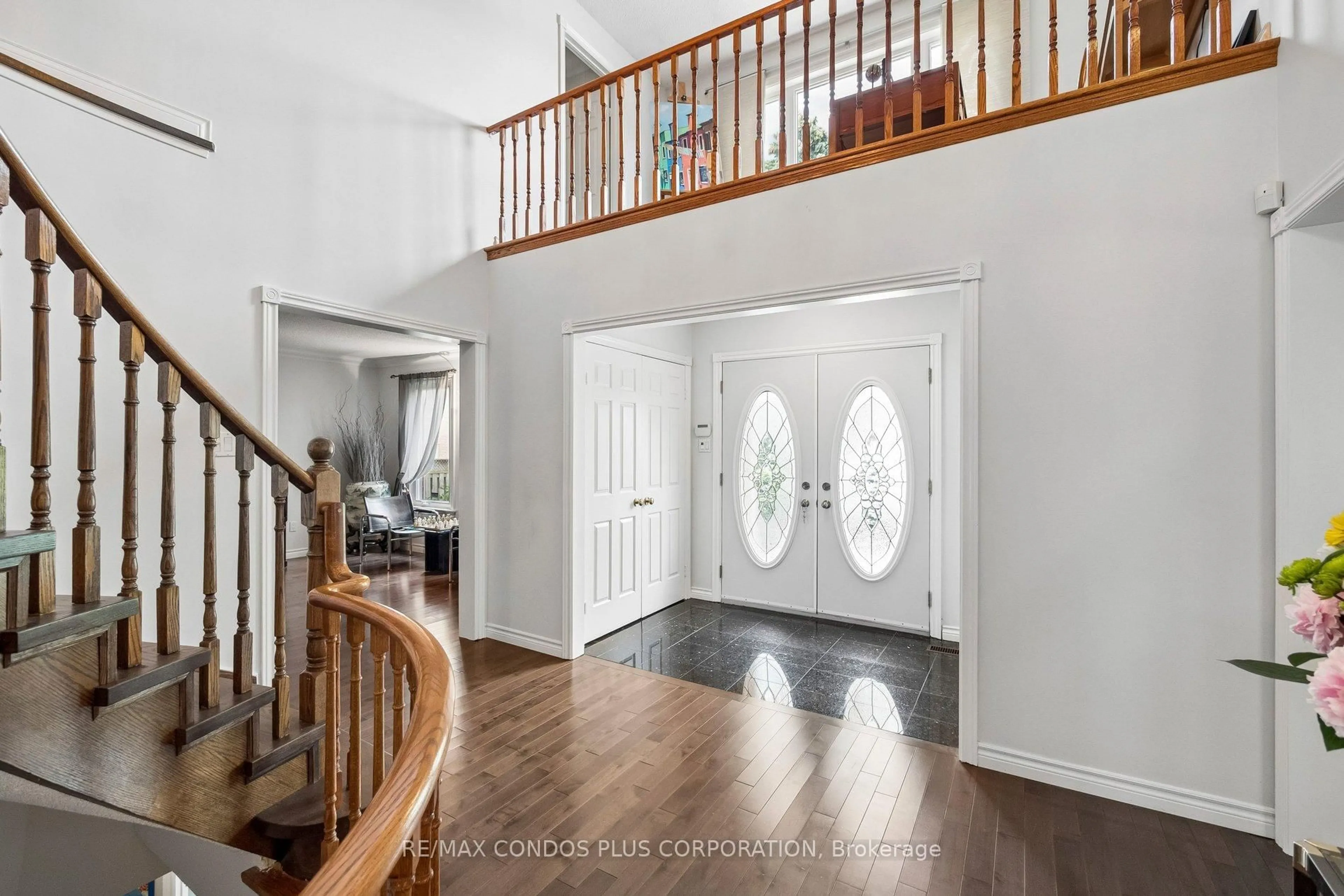 Indoor entryway for 57 Delhi Cres, Markham Ontario L3R 4J5