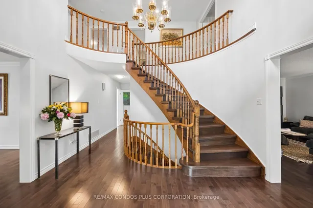57 Delhi Cres, Markham 5