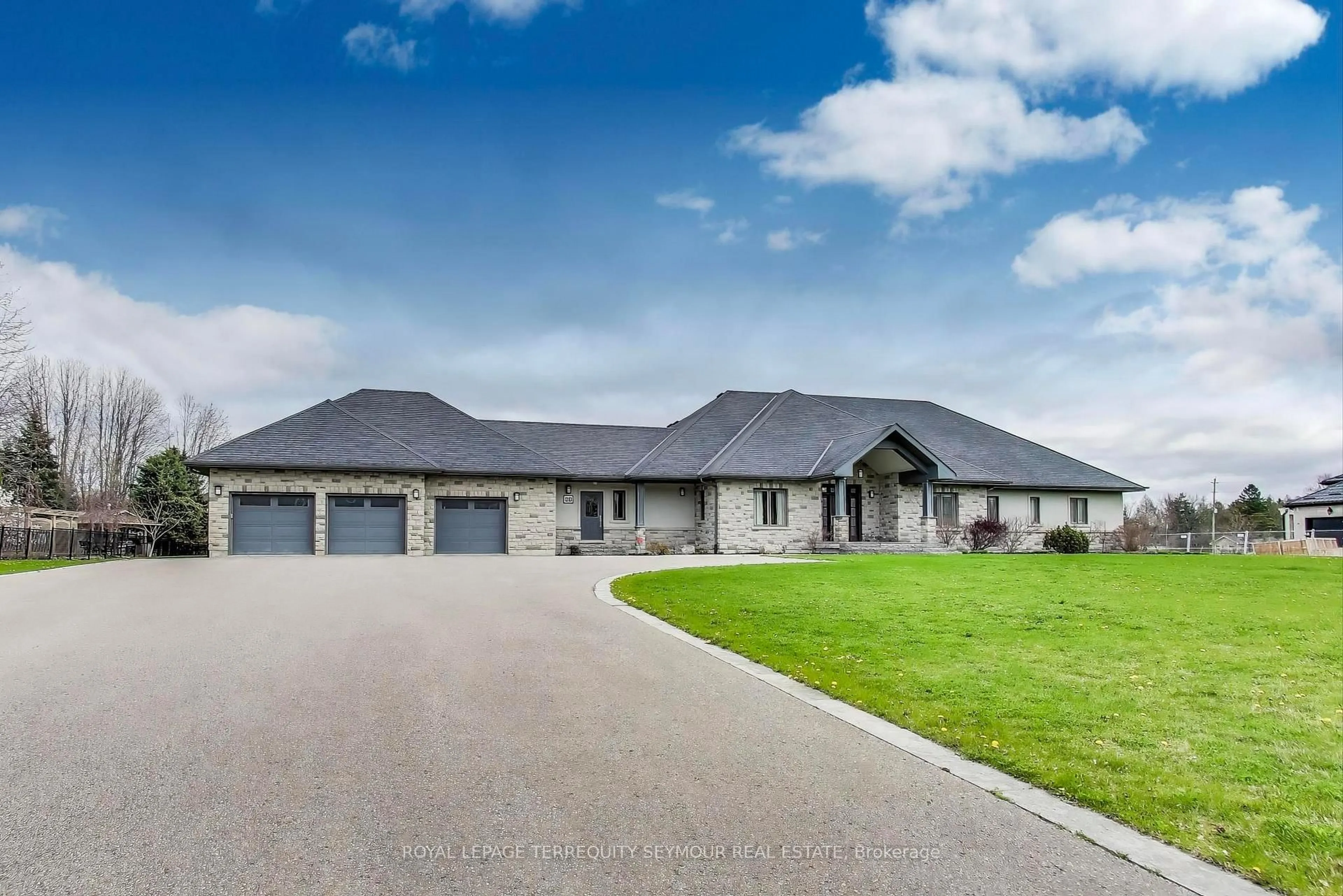 Unknown for 67 Grayfield Dr, Whitchurch-Stouffville Ontario L4A 0B1