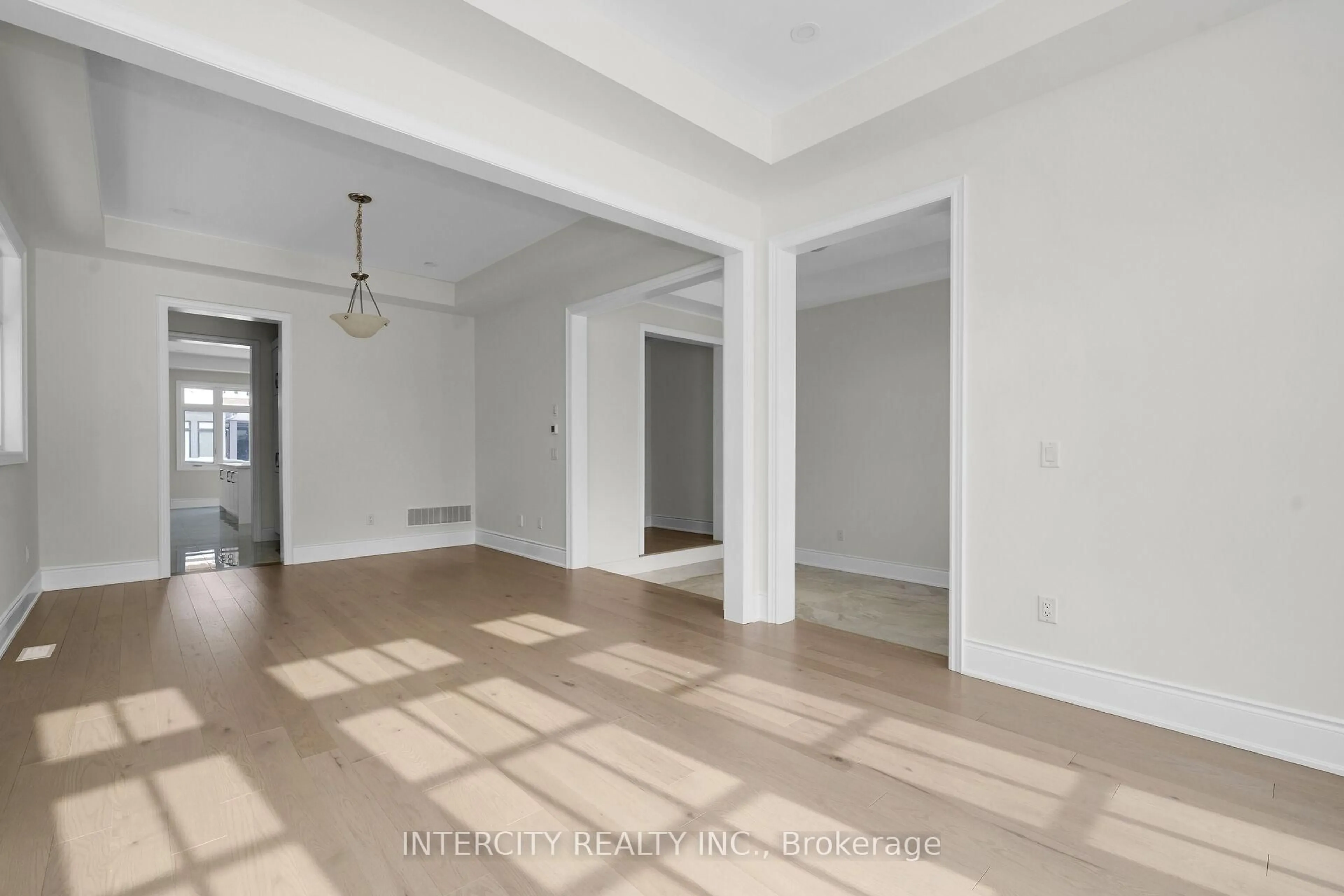 Unknown for 10 Saxby Farm Ave #Lot 19N, King Ontario L7B 0T2