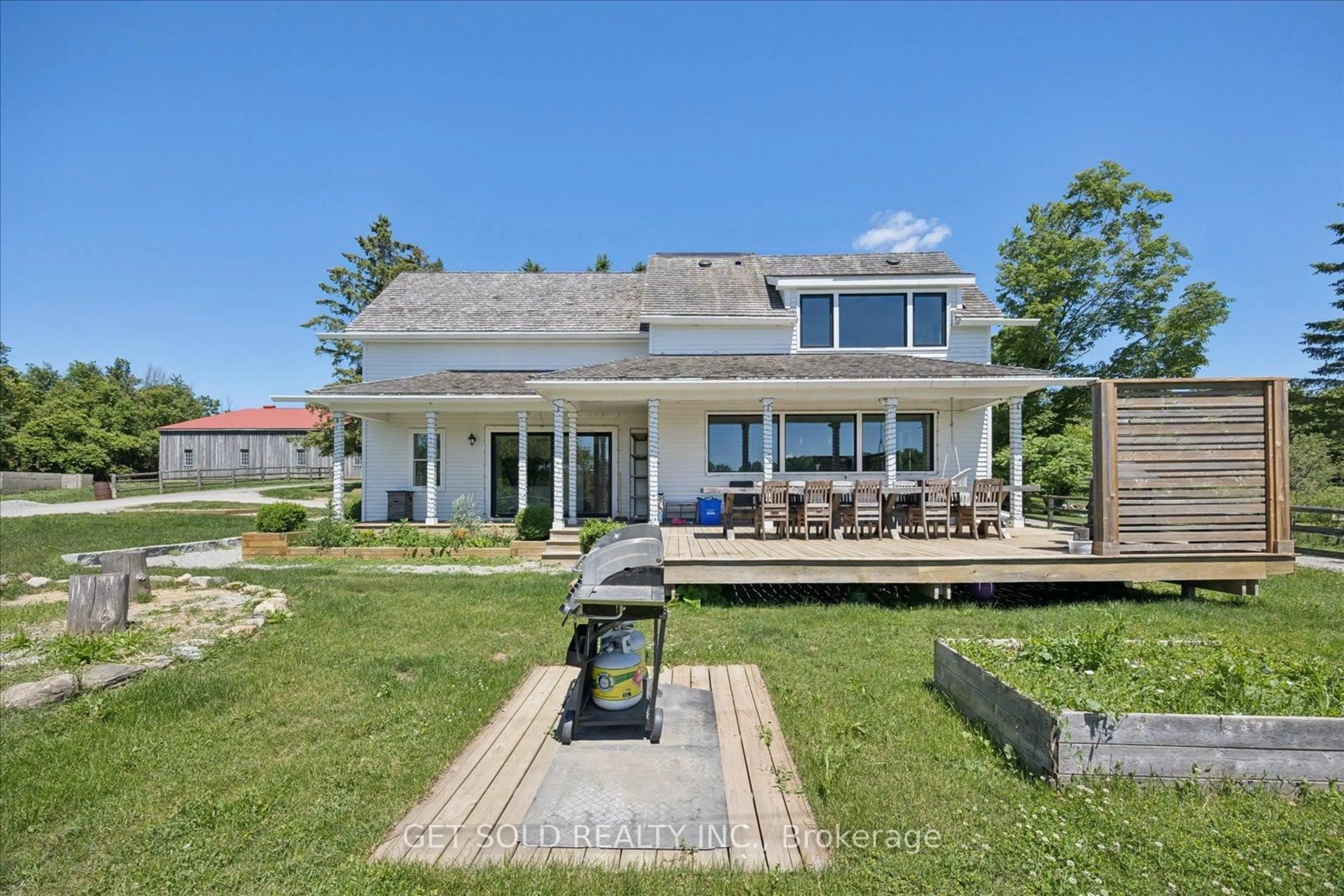 A pic from outside/outdoor area/front of a property/back of a property/a pic from drone, water/lake/river/ocean view for 14059 McCowan Rd, Whitchurch-Stouffville Ontario L4A 3T2