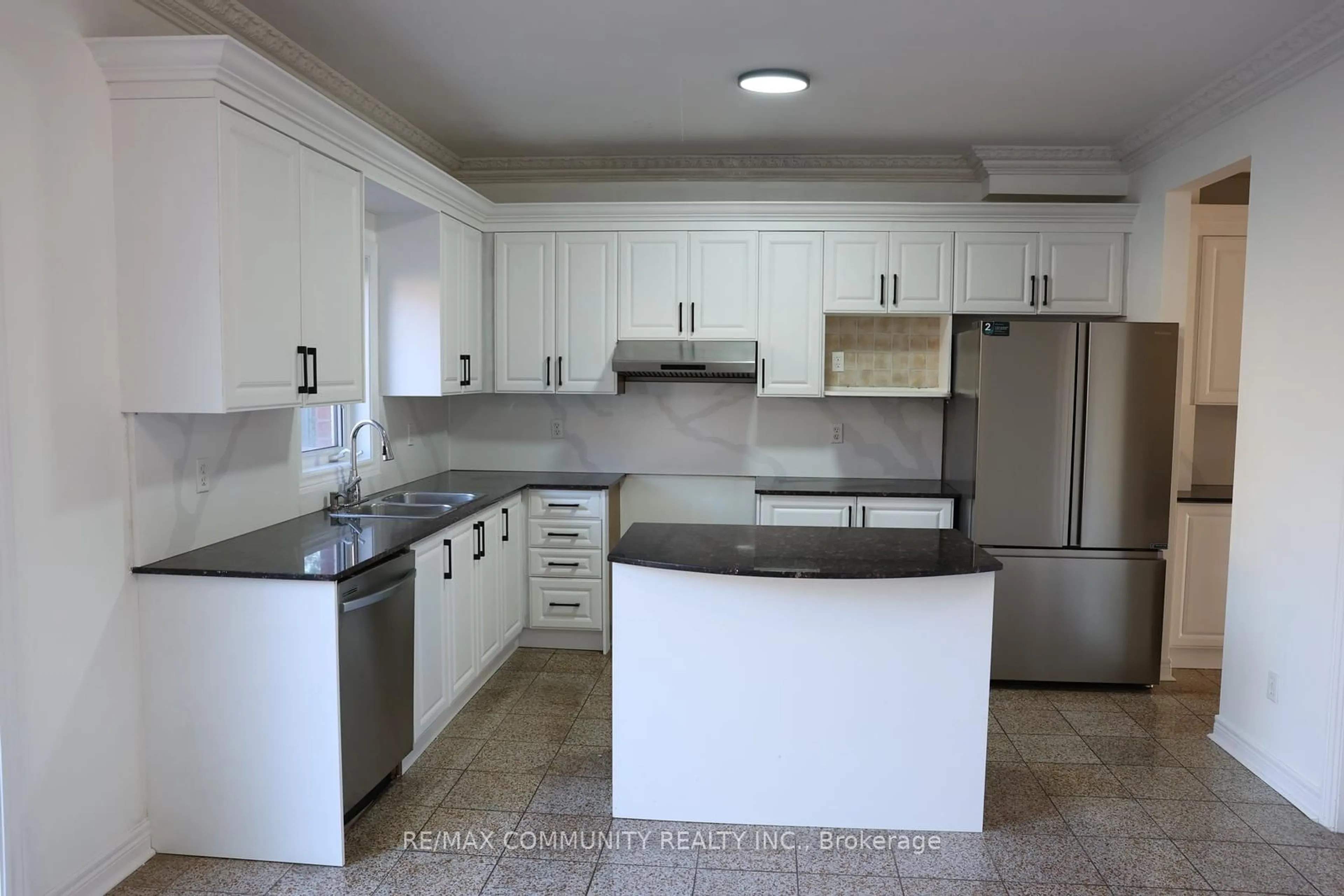 Unknown for 29 River Forest St, Markham Ontario L3S 4H4