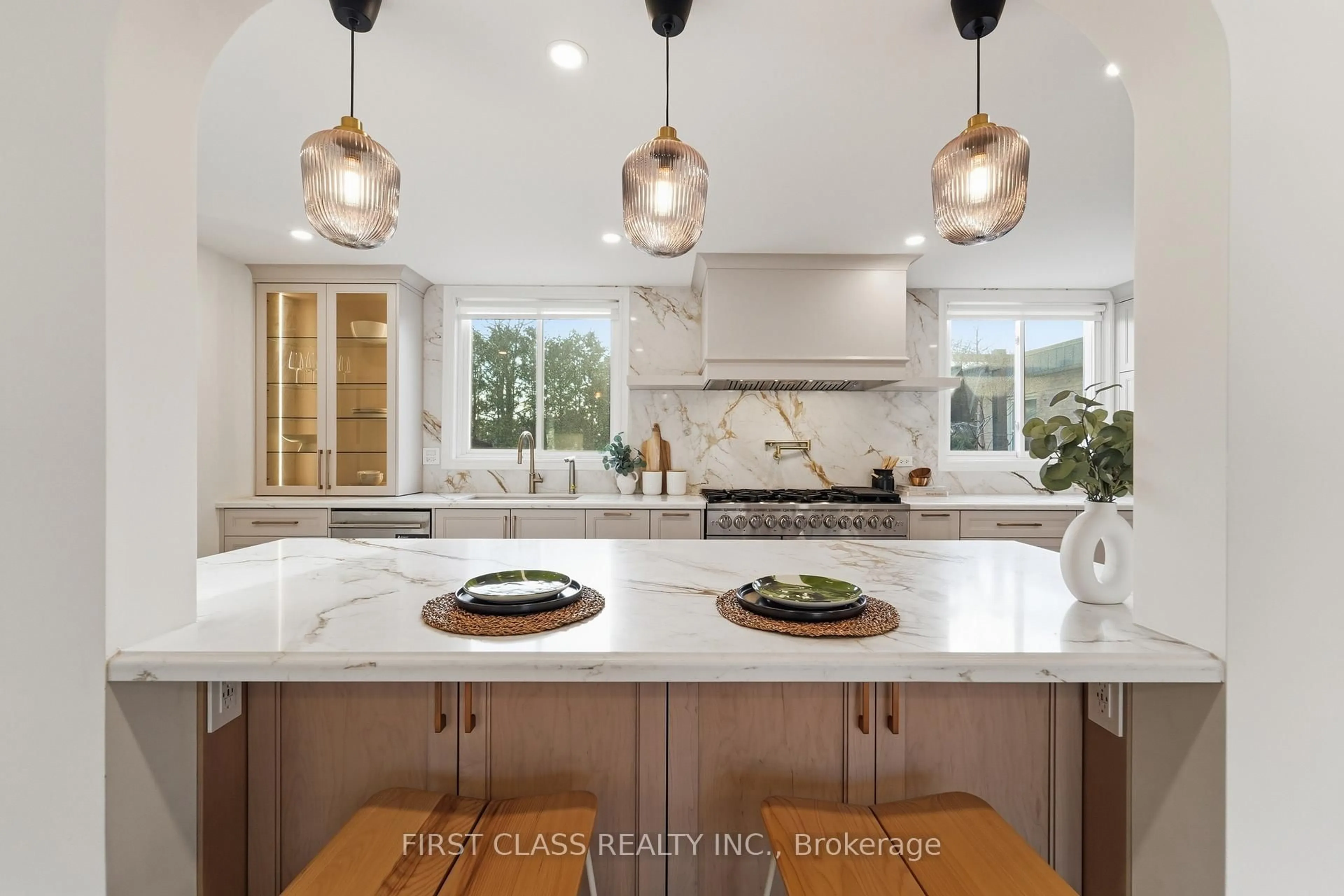 Contemporary kitchen, ceramic/tile floor for 88 Dawn Hill Tr, Markham Ontario L3T 3B3
