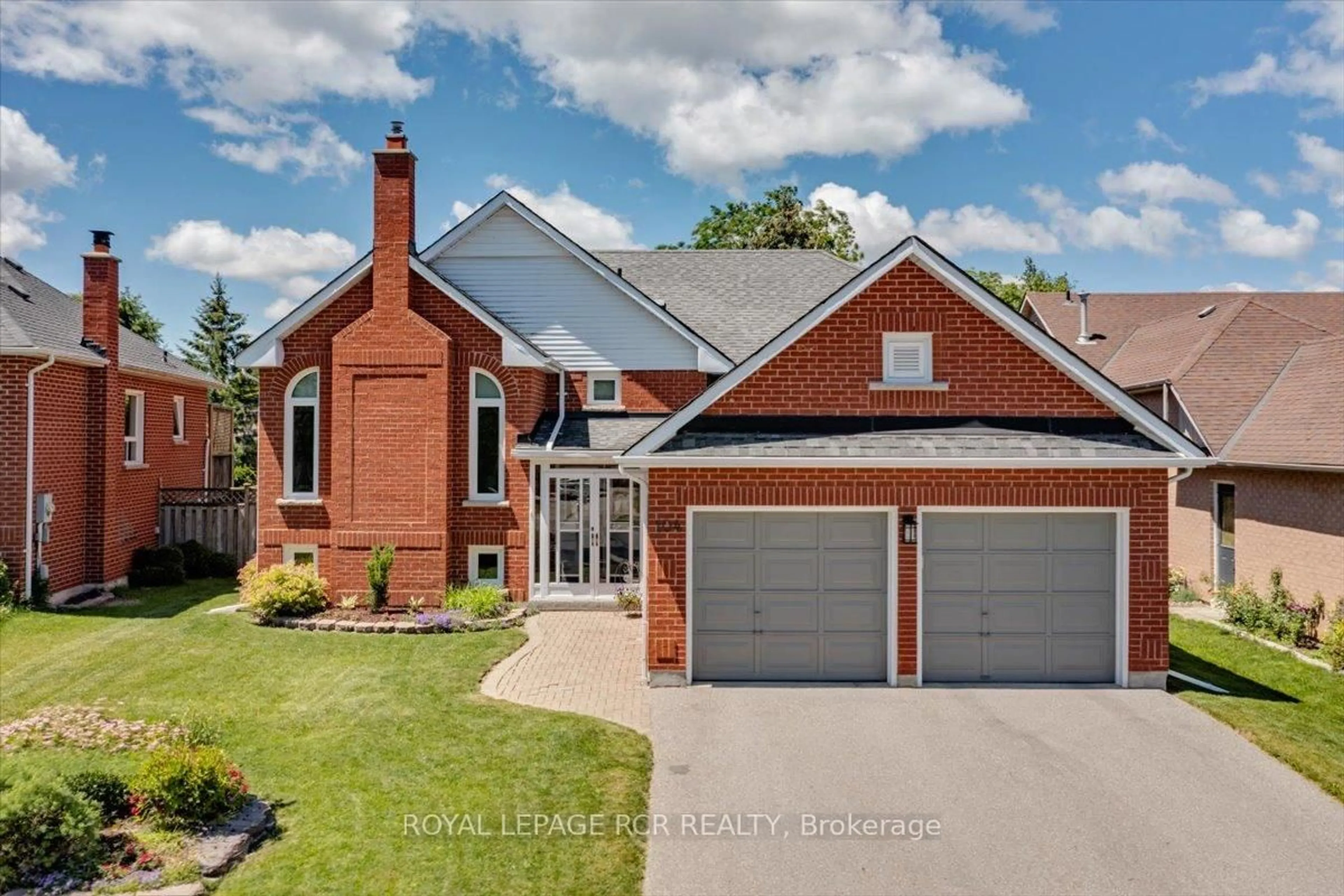 Home with brick exterior material, street for 104 Carrick Ave, Georgina Ontario L4P 3R7