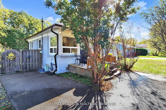 59 Machell Ave, Aurora 5