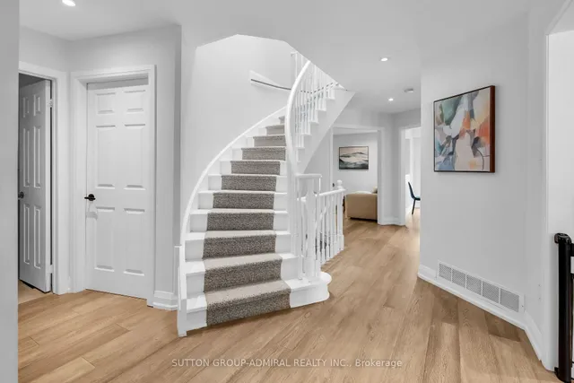 253 Charlton Ave, Vaughan 2