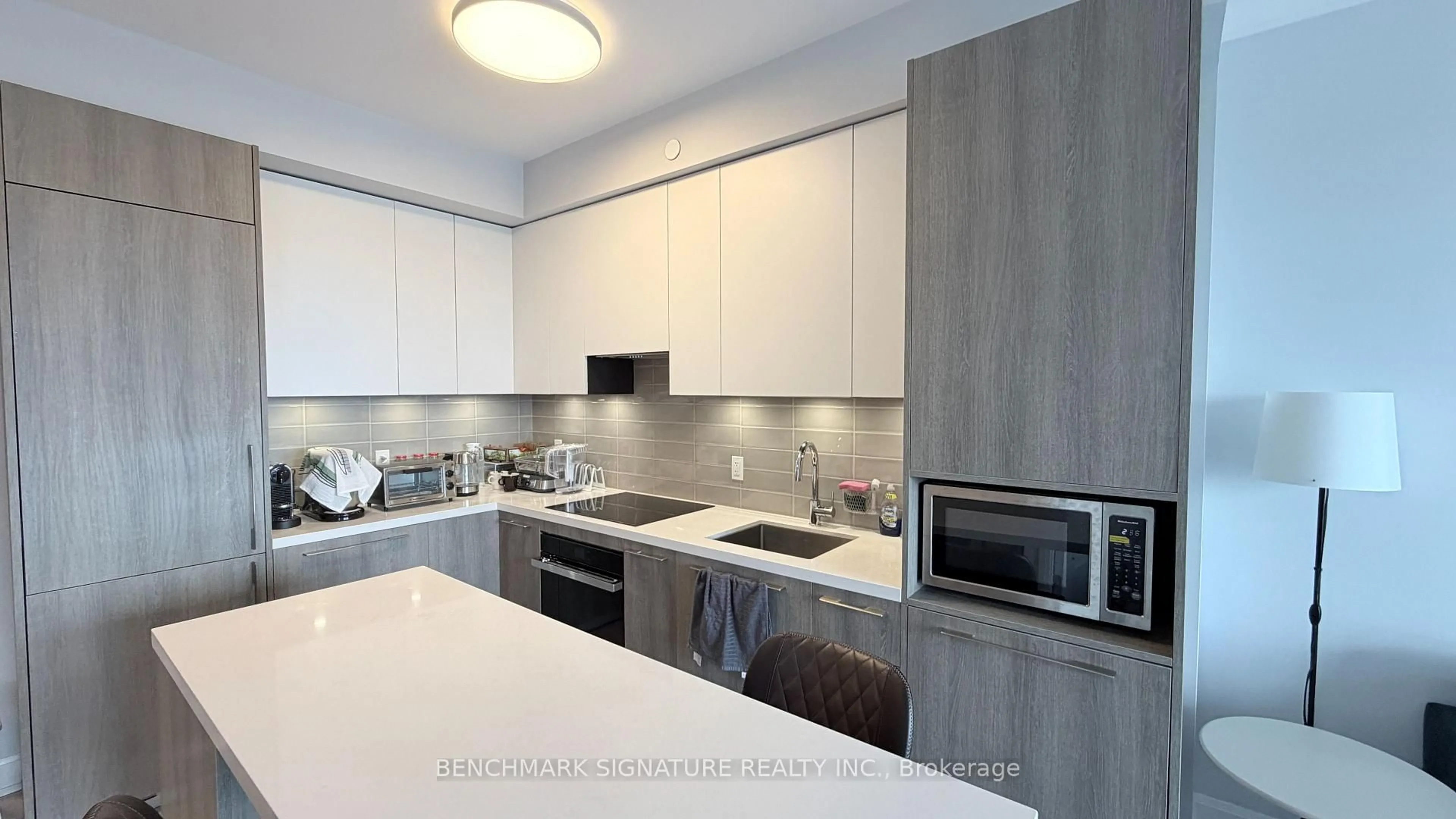 Contemporary kitchen, unknown for 38 Water Walk Dr, Markham Ontario L3R 6M8