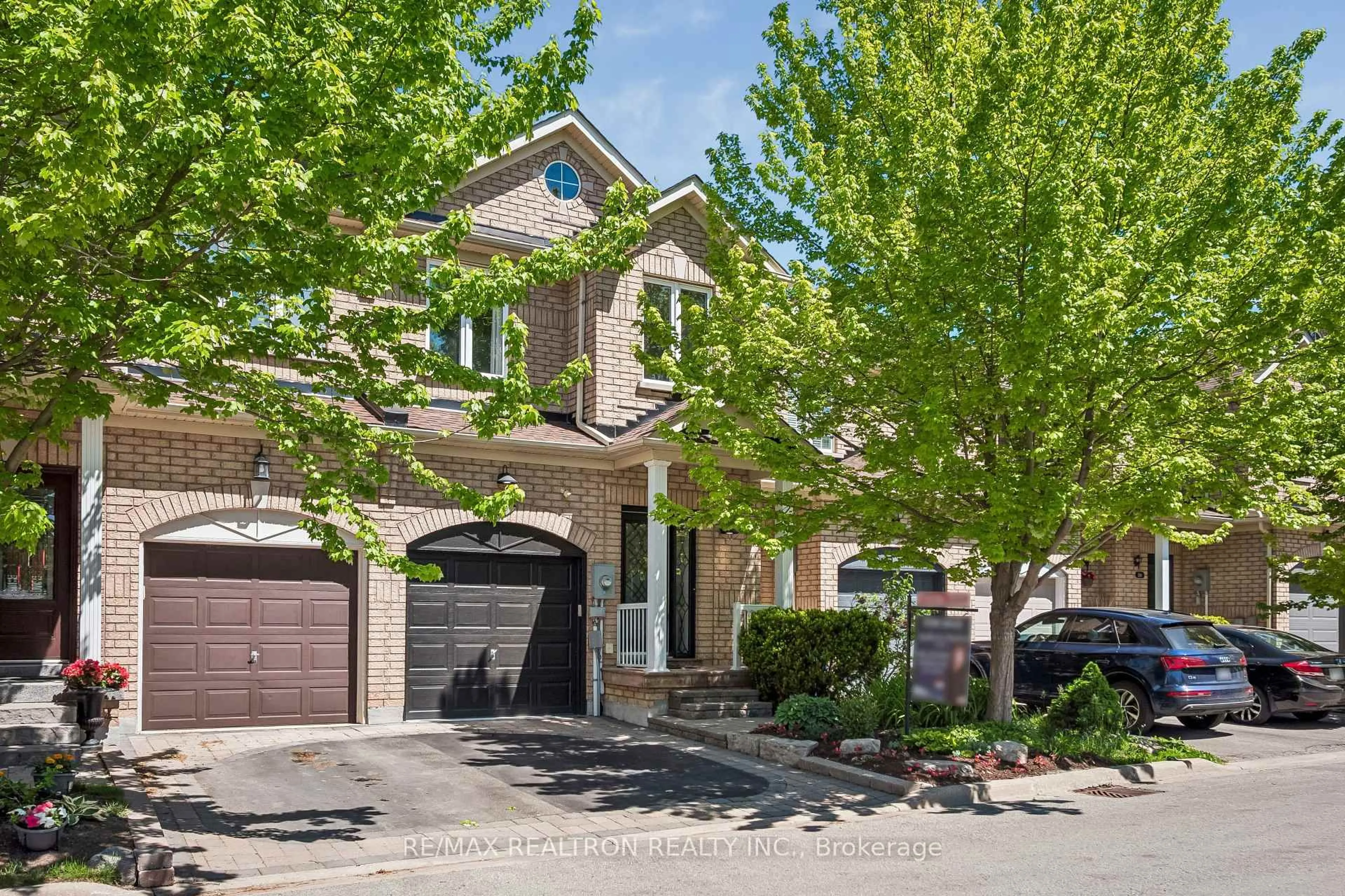 Home with brick exterior material, street for 272 Tom Taylor Cres, Newmarket Ontario L3X 3E8