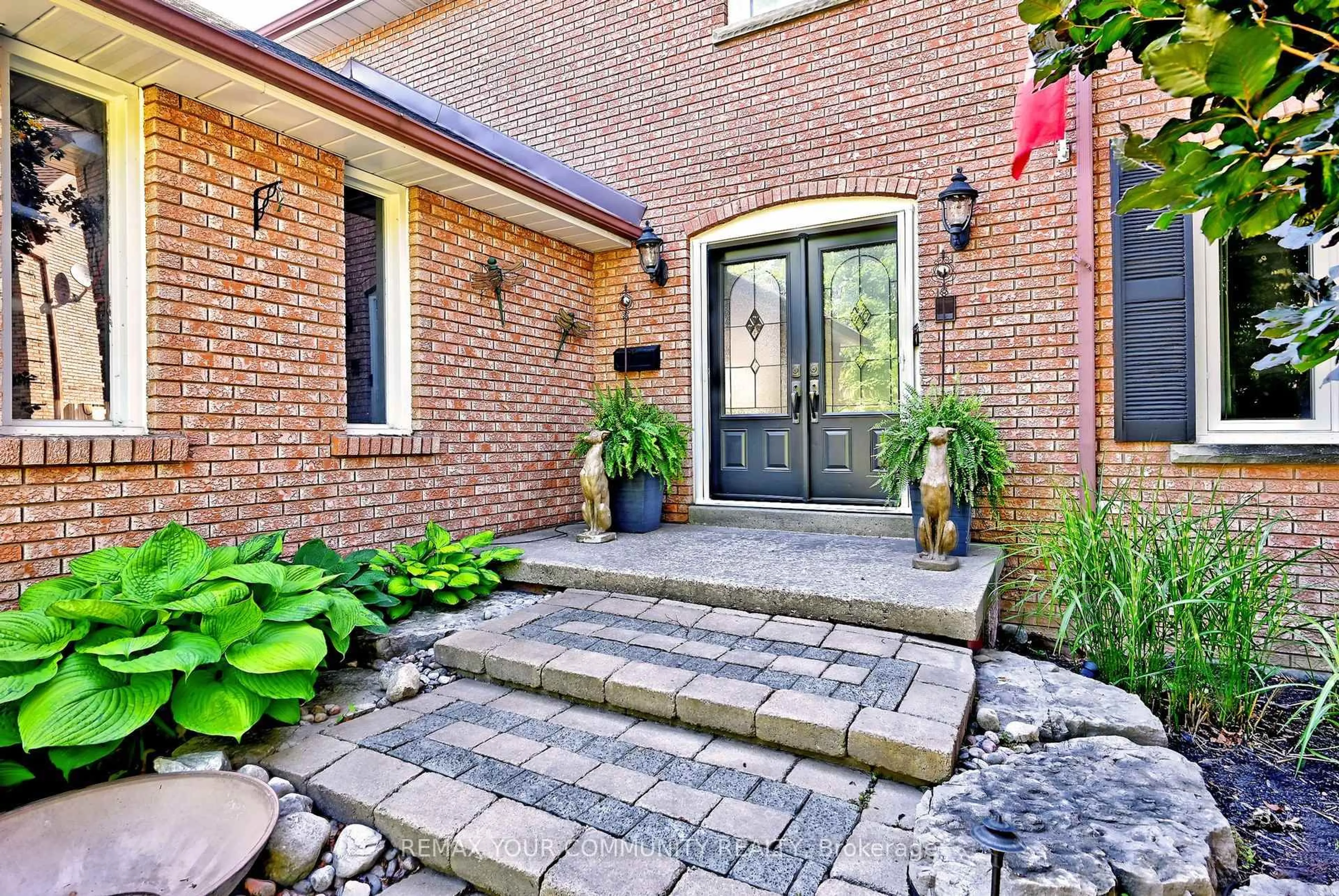Unknown for 425 Easy St, Richmond Hill Ontario L4C 3Z5