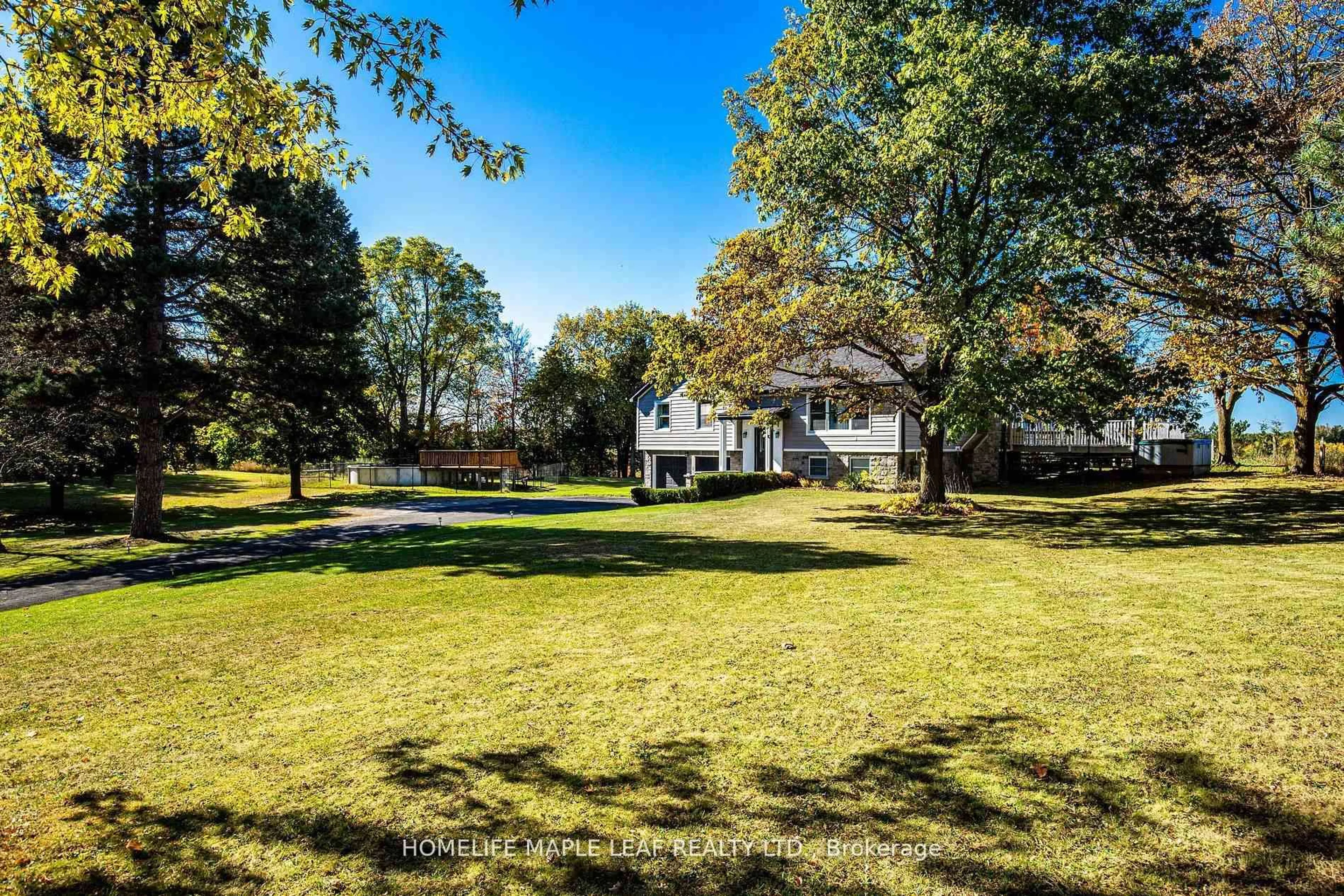 A pic from outside/outdoor area/front of a property/back of a property/a pic from drone, unknown for 1630 TOTTENHAM Rd, New Tecumseth Ontario L0G 1W0