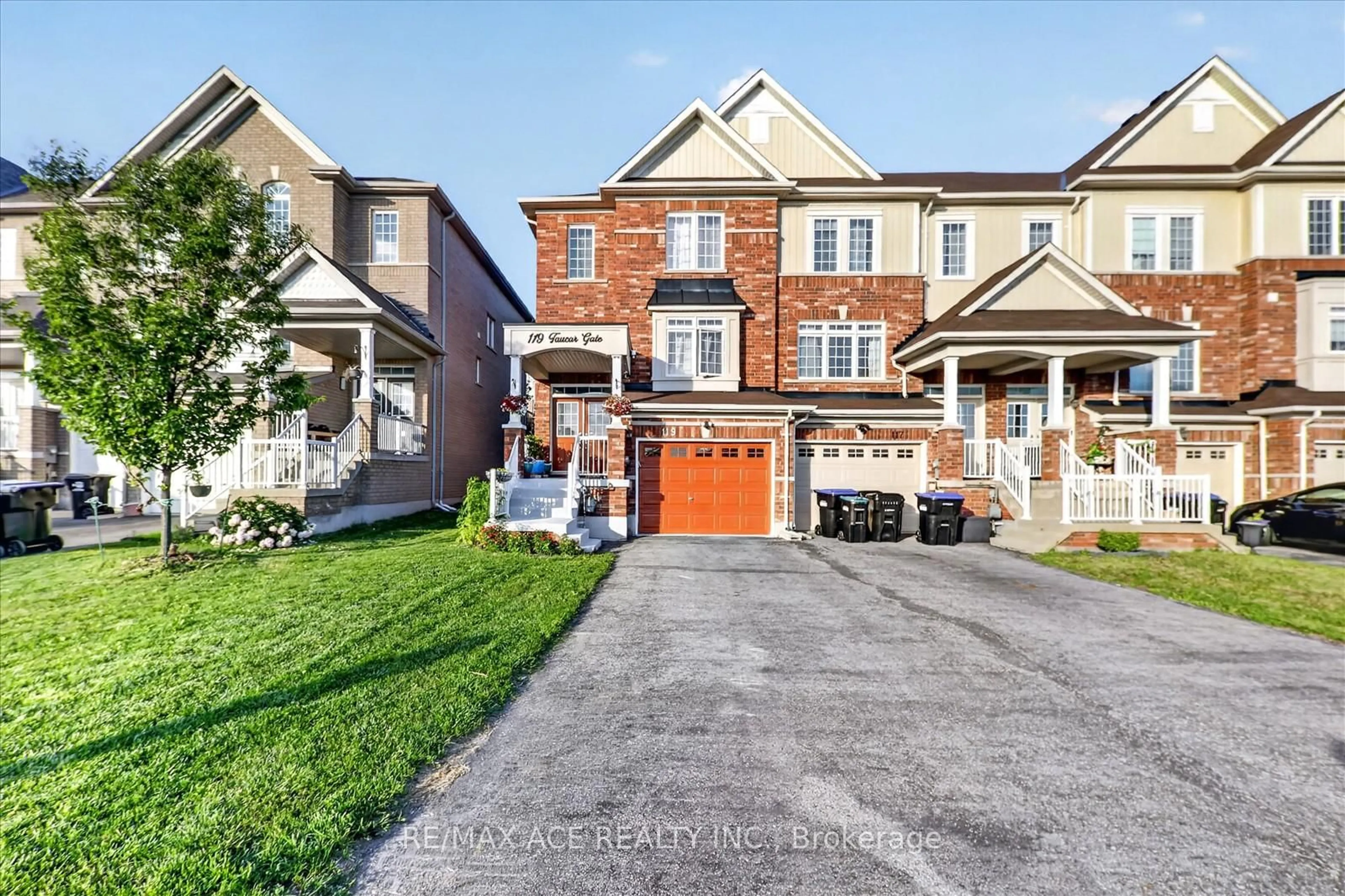 Home with brick exterior material, street for 119 Taucar Gate, Bradford West Gwillimbury Ontario L3Z 2A5