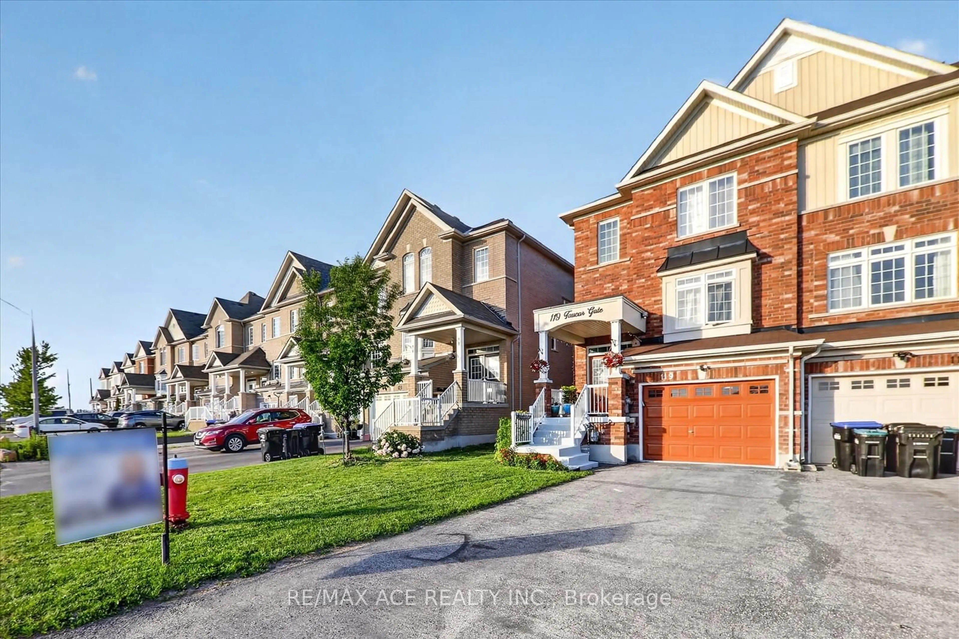Home with brick exterior material, street for 119 Taucar Gate, Bradford West Gwillimbury Ontario L3Z 2A5