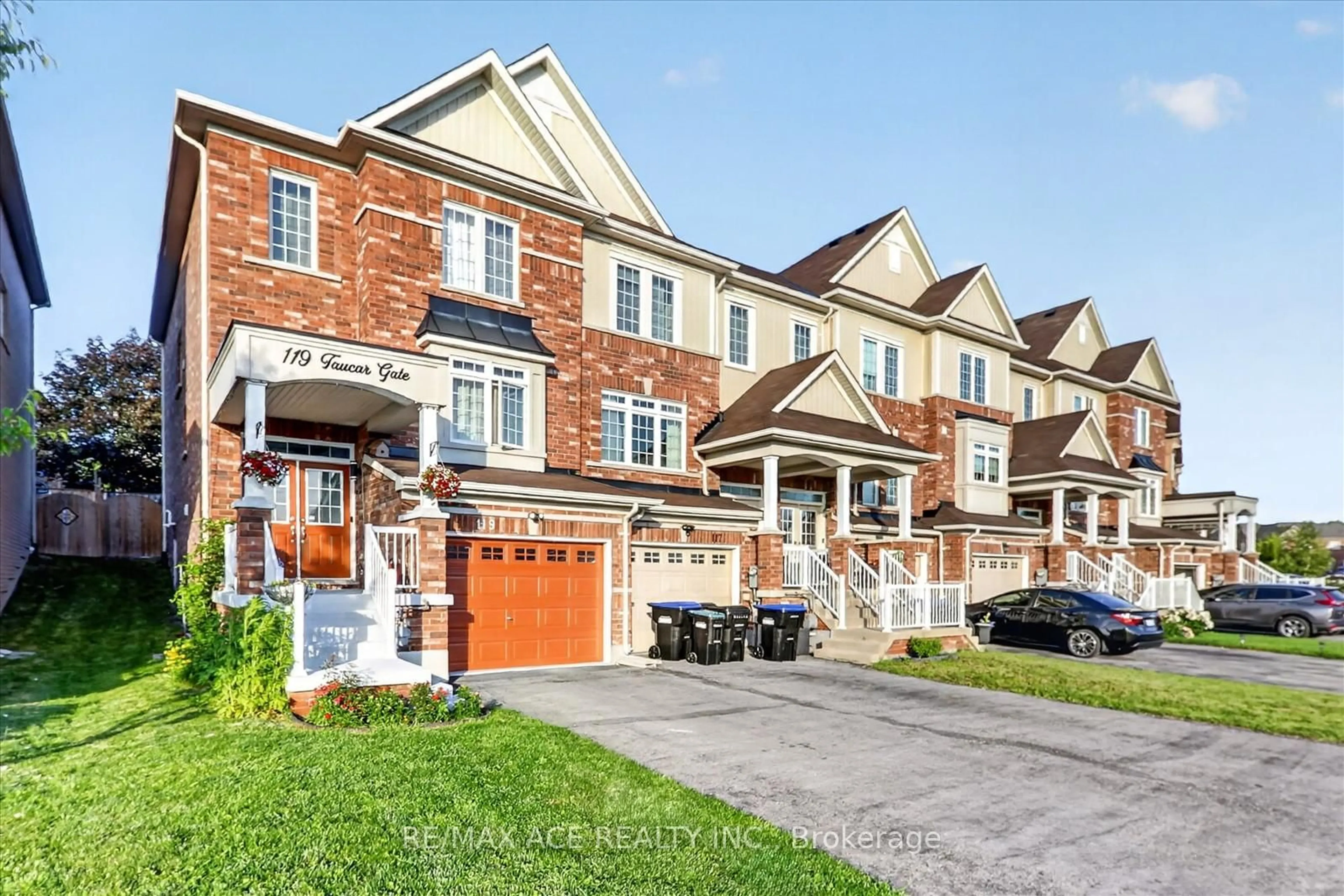 Home with brick exterior material, street for 119 Taucar Gate, Bradford West Gwillimbury Ontario L3Z 2A5