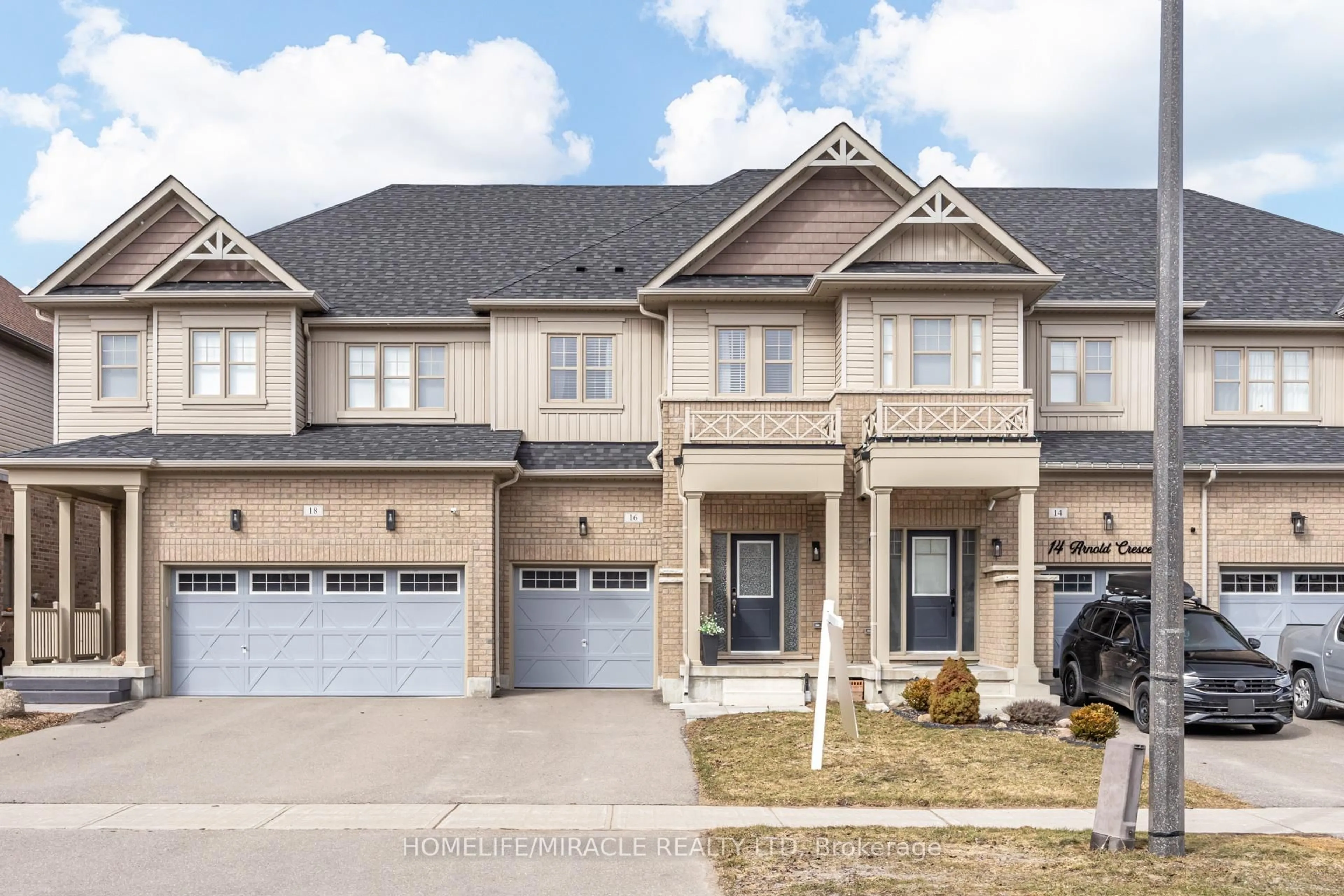 Home with brick exterior material, street for 16 Arnold Cres, New Tecumseth Ontario L6R 0T6