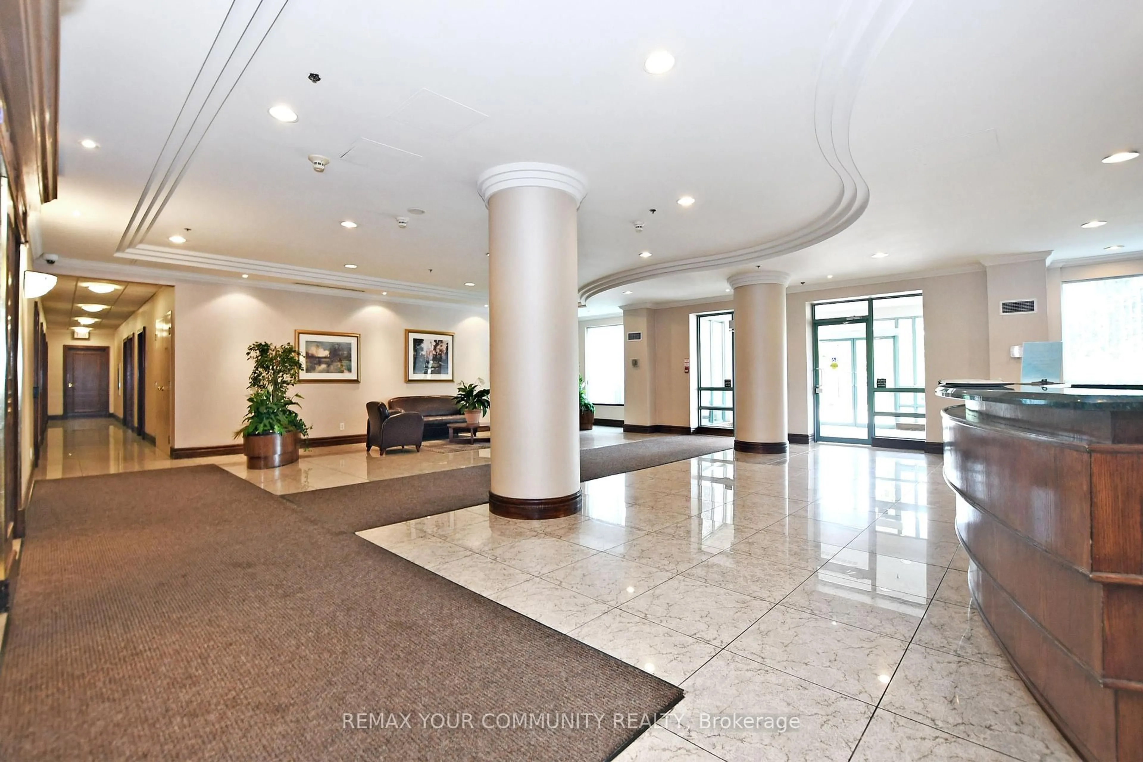 Lobby for 51 Baffin Crt #PH20, Richmond Hill Ontario L4B 4P6
