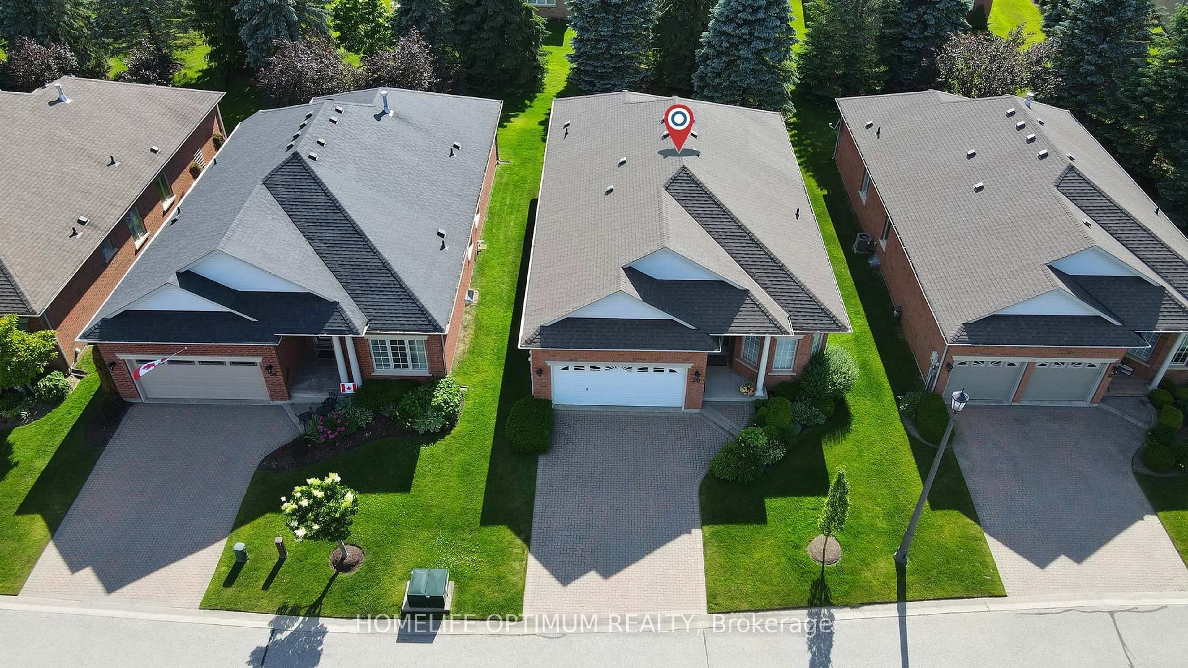A pic from outside/outdoor area/front of a property/back of a property/a pic from drone, street for 30 Couples Gallery, Whitchurch-Stouffville Ontario L4A 1M6