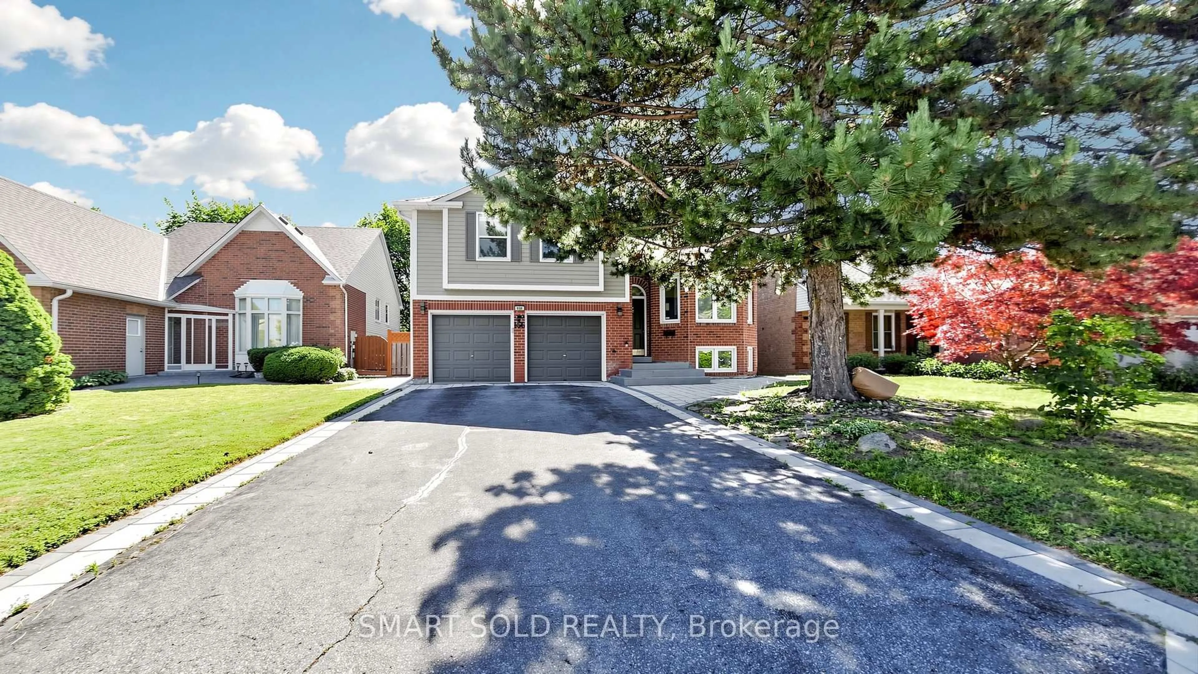 Home with brick exterior material, street for 156 Brammar St, Newmarket Ontario L3Y 7T3