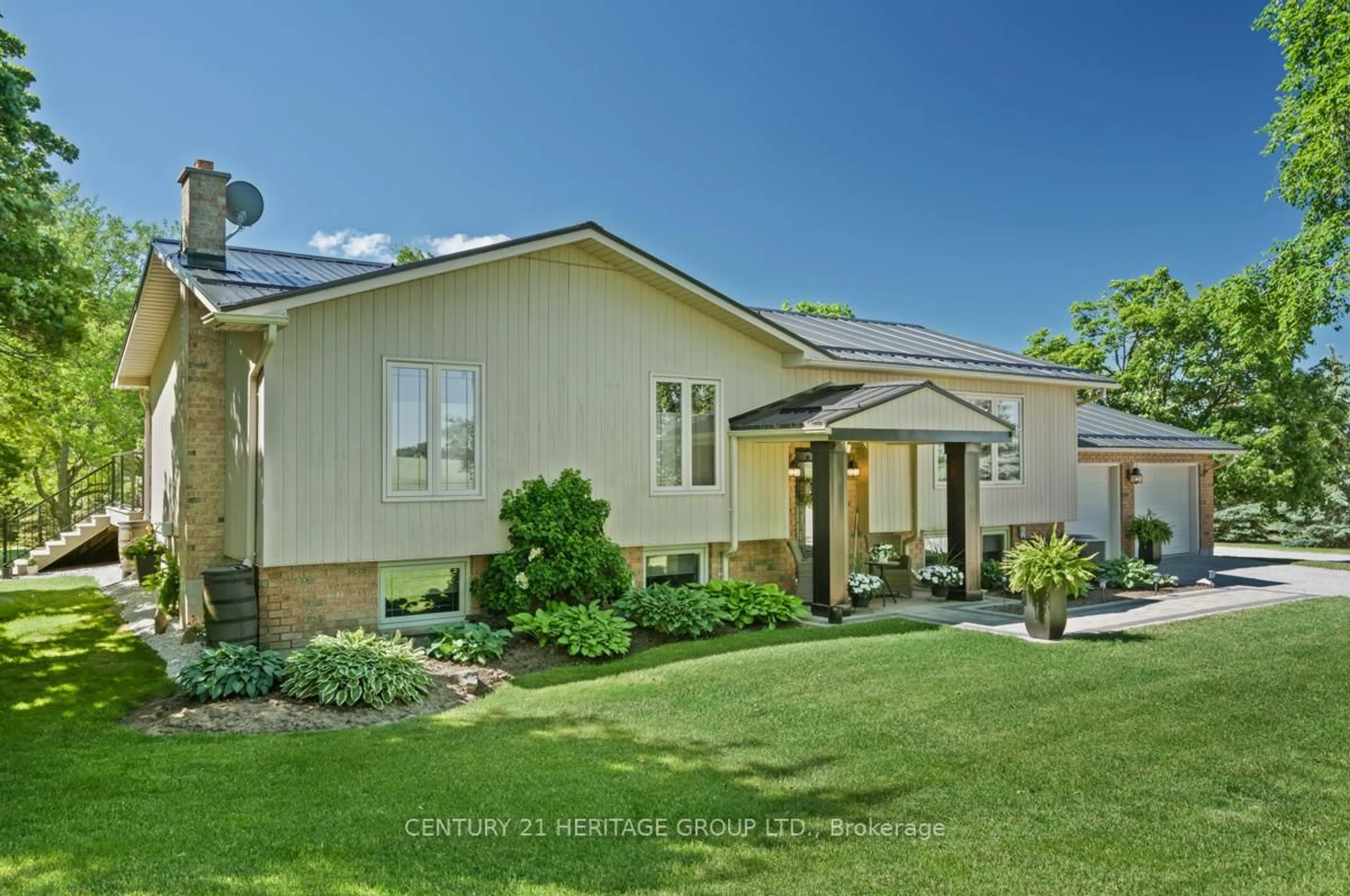 Home with brick exterior material, street for 4371 11th Line, Bradford West Gwillimbury Ontario L0L 1L0