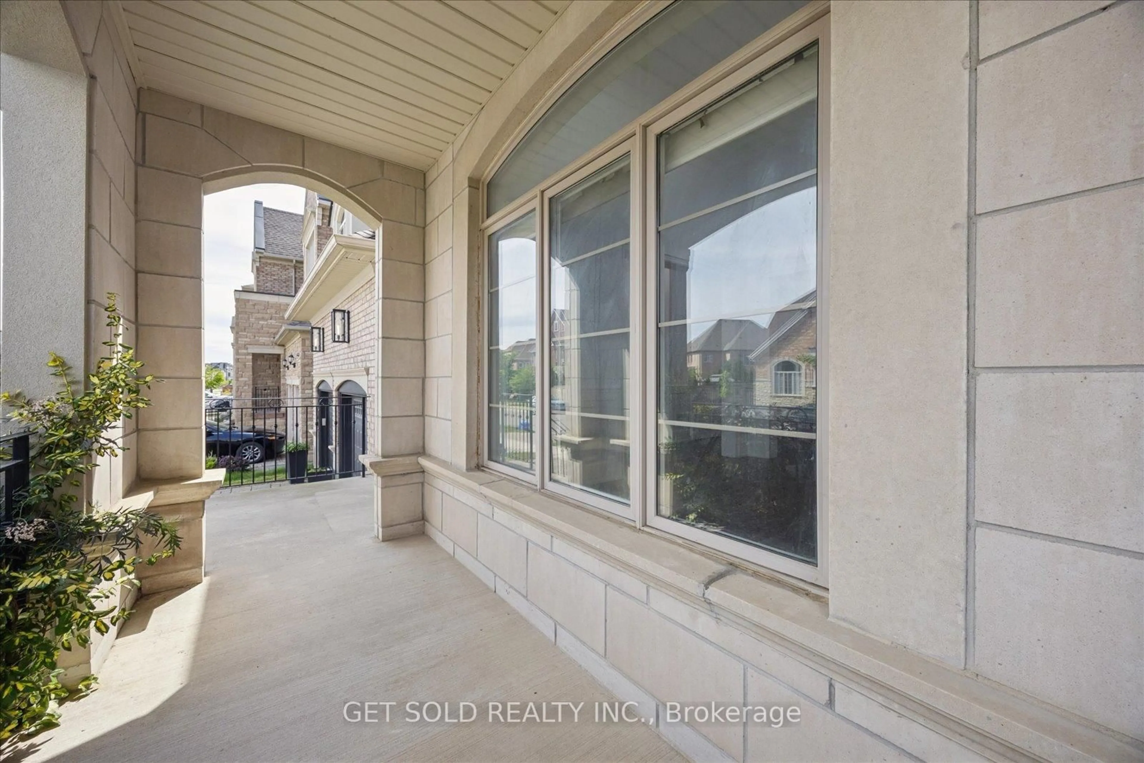 Unknown for 392 Woodgate Pines Dr, Vaughan Ontario L4H 3X4