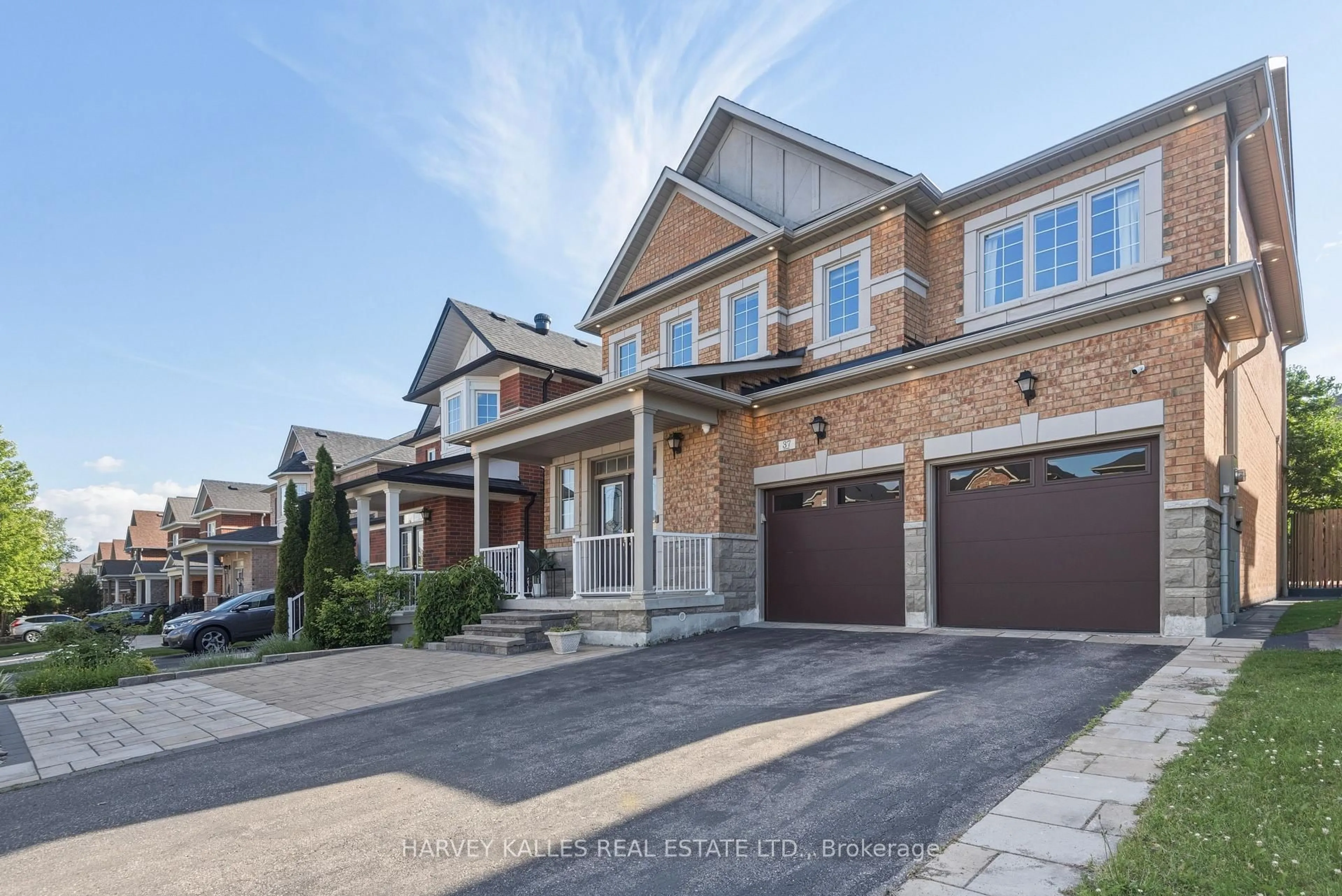 Home with brick exterior material, street for 37 Grandwood Ave, Whitchurch-Stouffville Ontario L4A 0M6