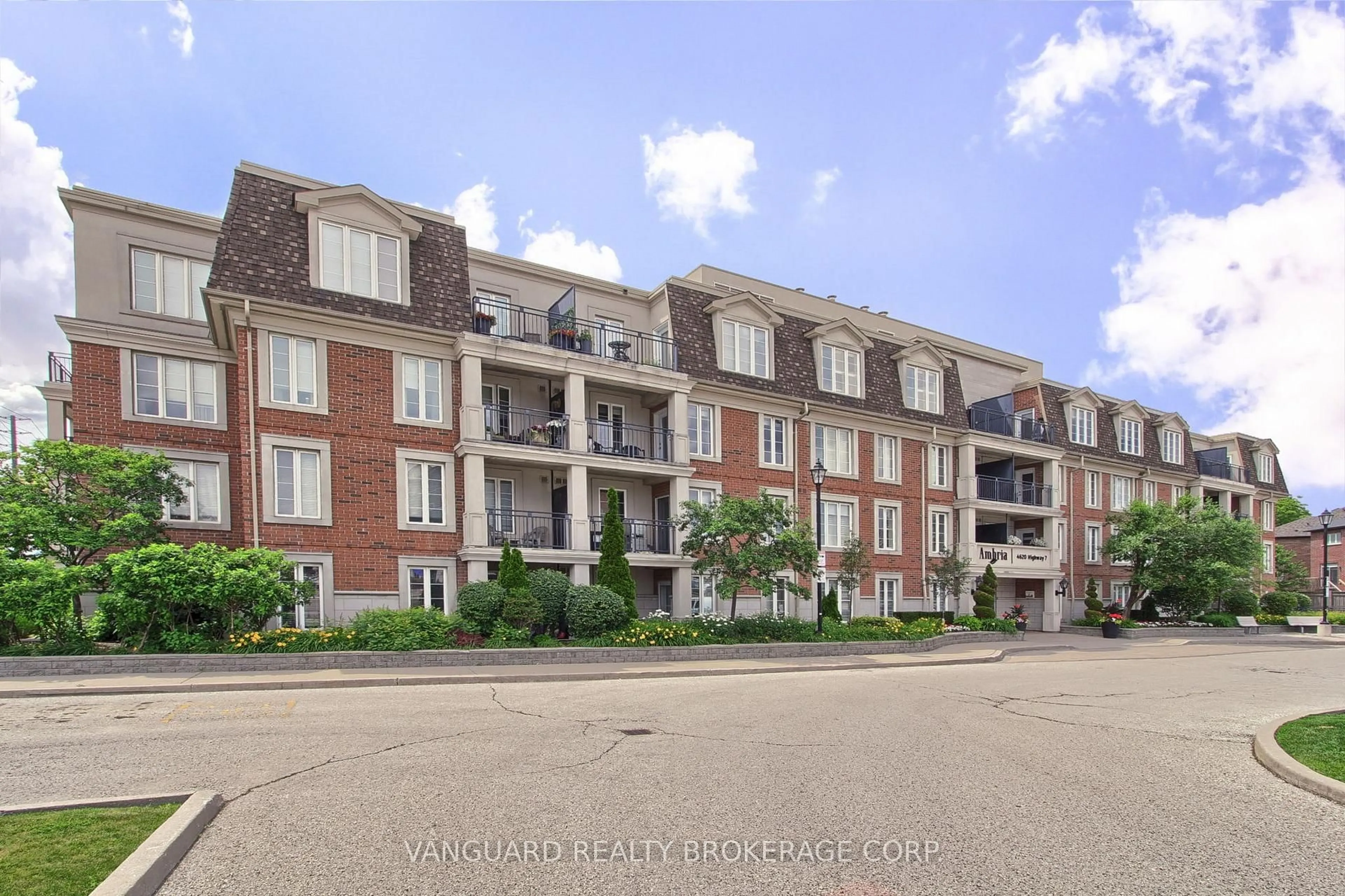 A pic from outside/outdoor area/front of a property/back of a property/a pic from drone, unknown for 4620 Highway 7 Dr #U310, Vaughan Ontario L4L 0B3