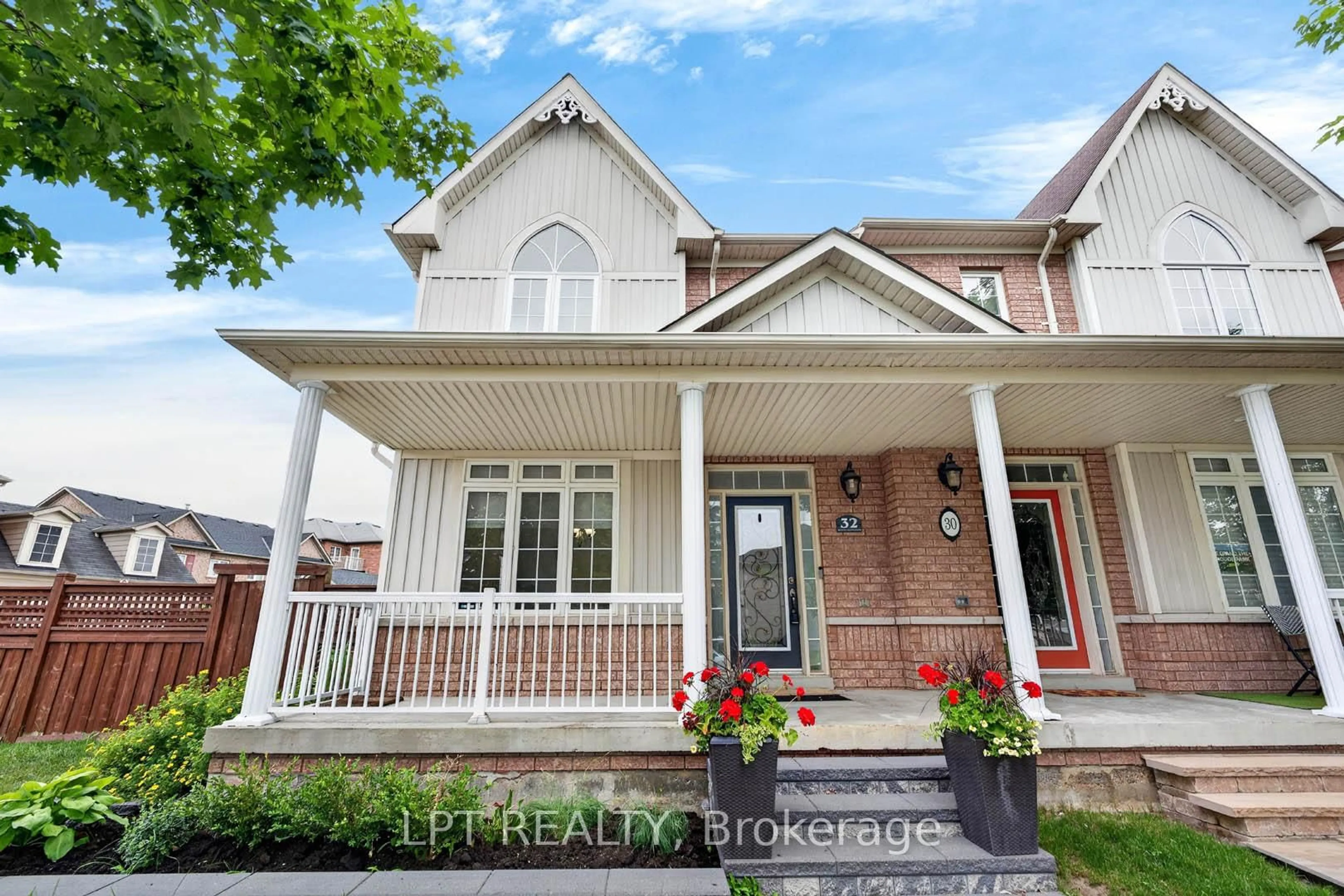 Home with brick exterior material, street for 32 William Gaspar Crt, Markham Ontario L6B 1H8