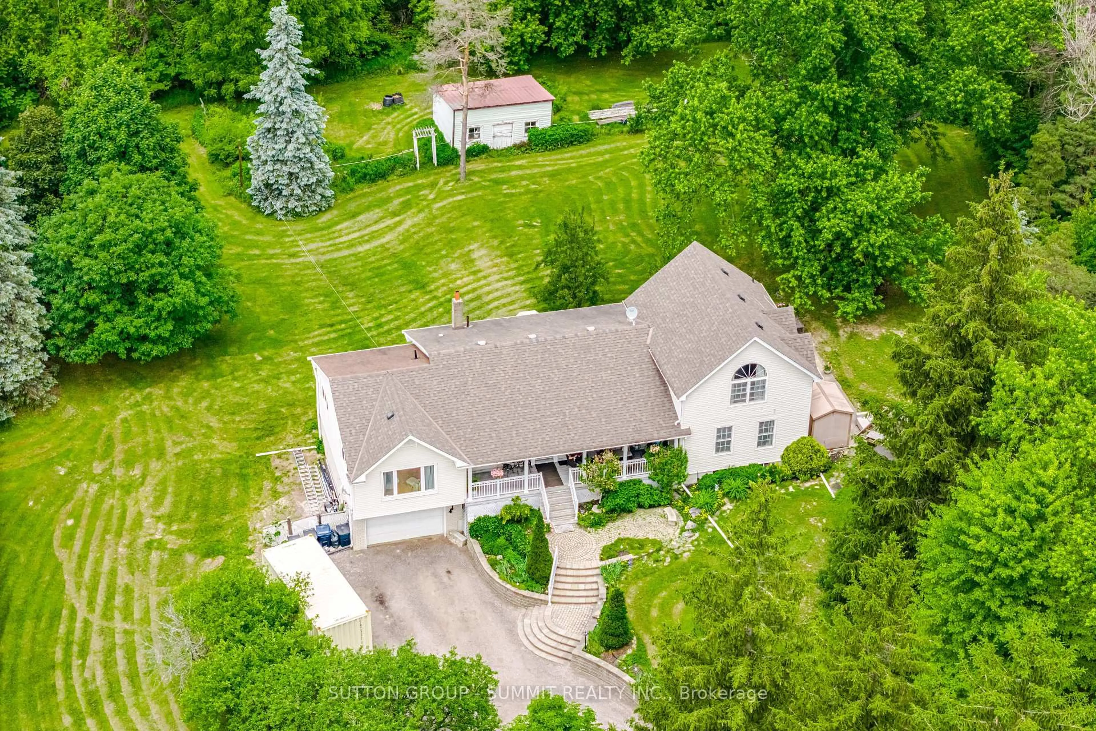 A pic from outside/outdoor area/front of a property/back of a property/a pic from drone, street for 2320 LLOYDTOWN-AURORA Rd, King Ontario L7B 1A3