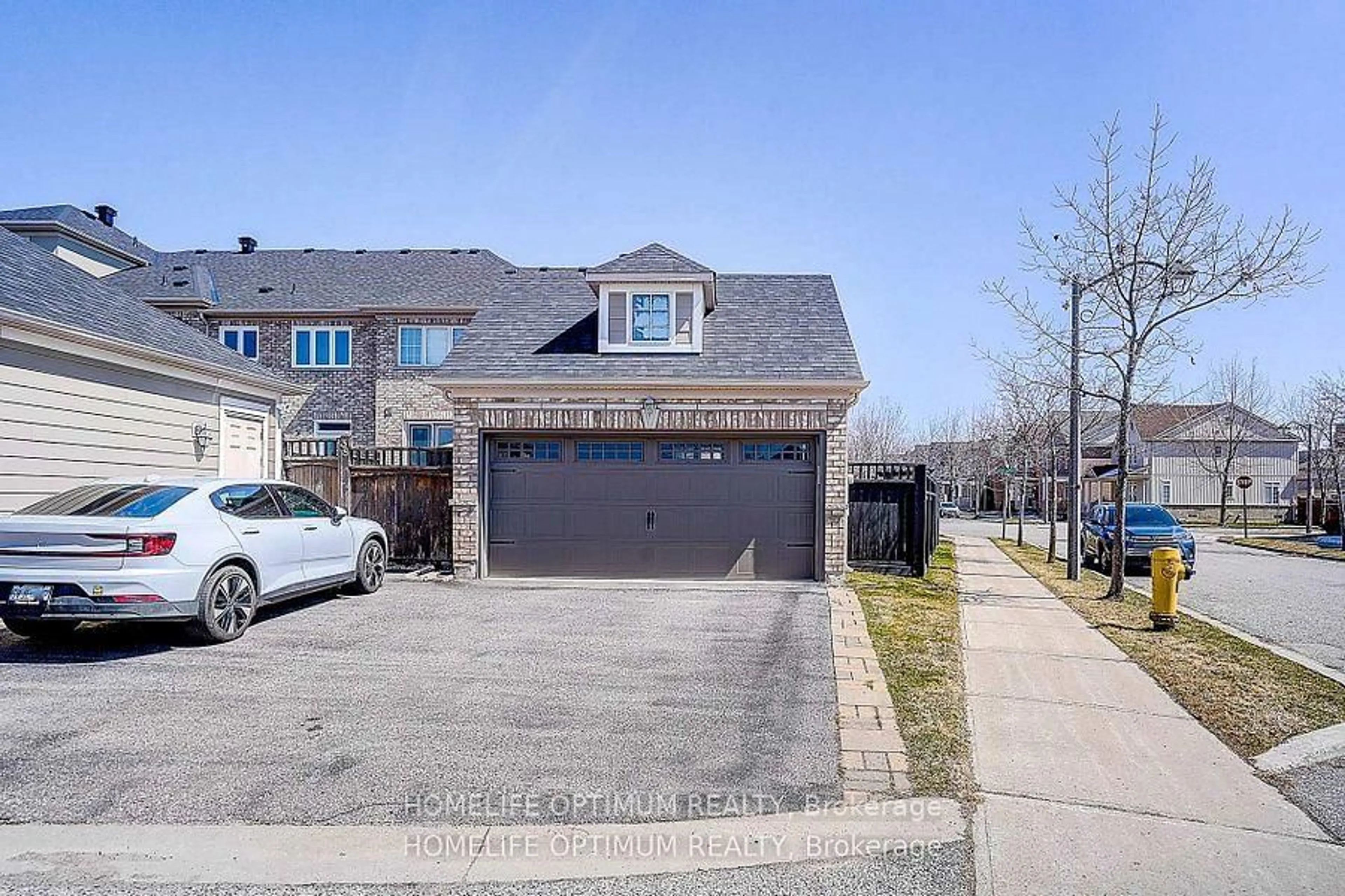 A pic from outside/outdoor area/front of a property/back of a property/a pic from drone, street for 40 Outer Banks Dr, Markham Ontario L6B 0N5