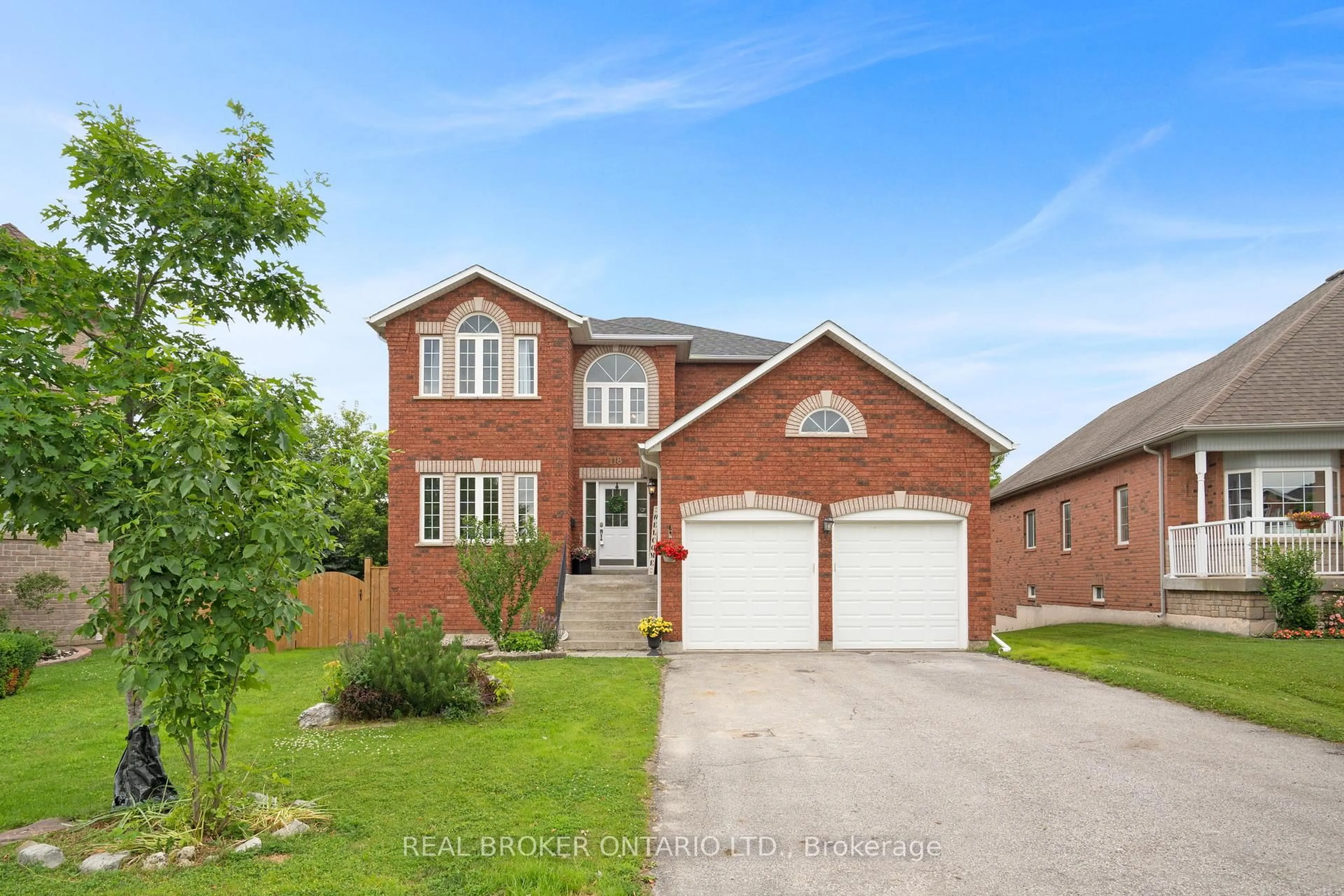 Home with brick exterior material, street for 118 Bayview Ave, Georgina Ontario L4P 2S9