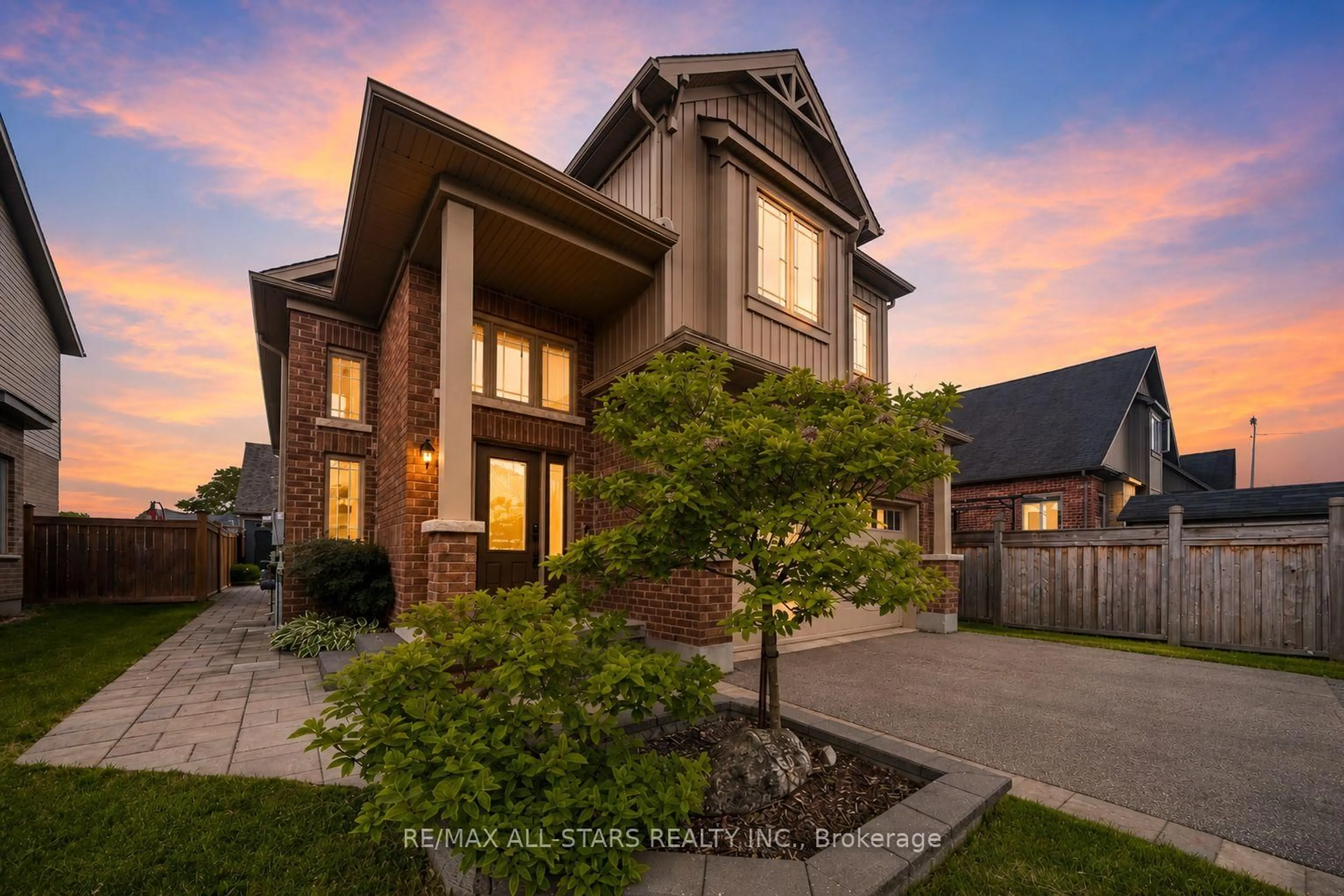 Home with brick exterior material, street for 27 Carleton Tr, New Tecumseth Ontario L0G 1A0