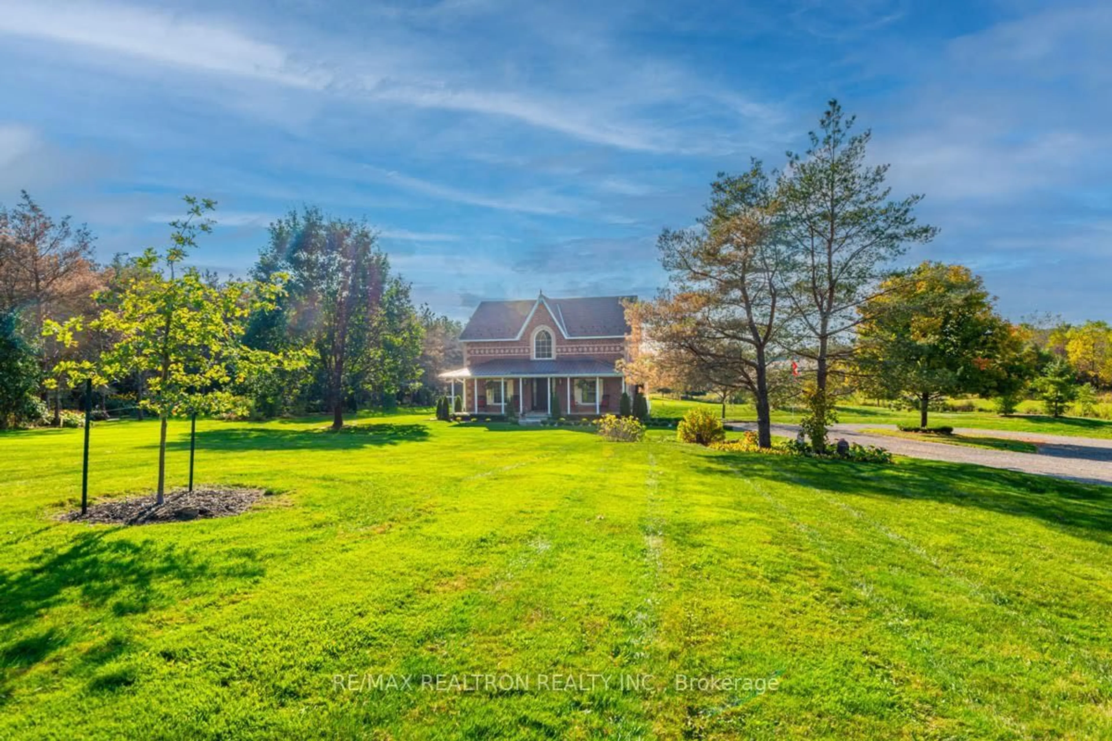 A pic from outside/outdoor area/front of a property/back of a property/a pic from drone, water/lake/river/ocean view for 16450 Weston Rd, King Ontario L7B 0K9